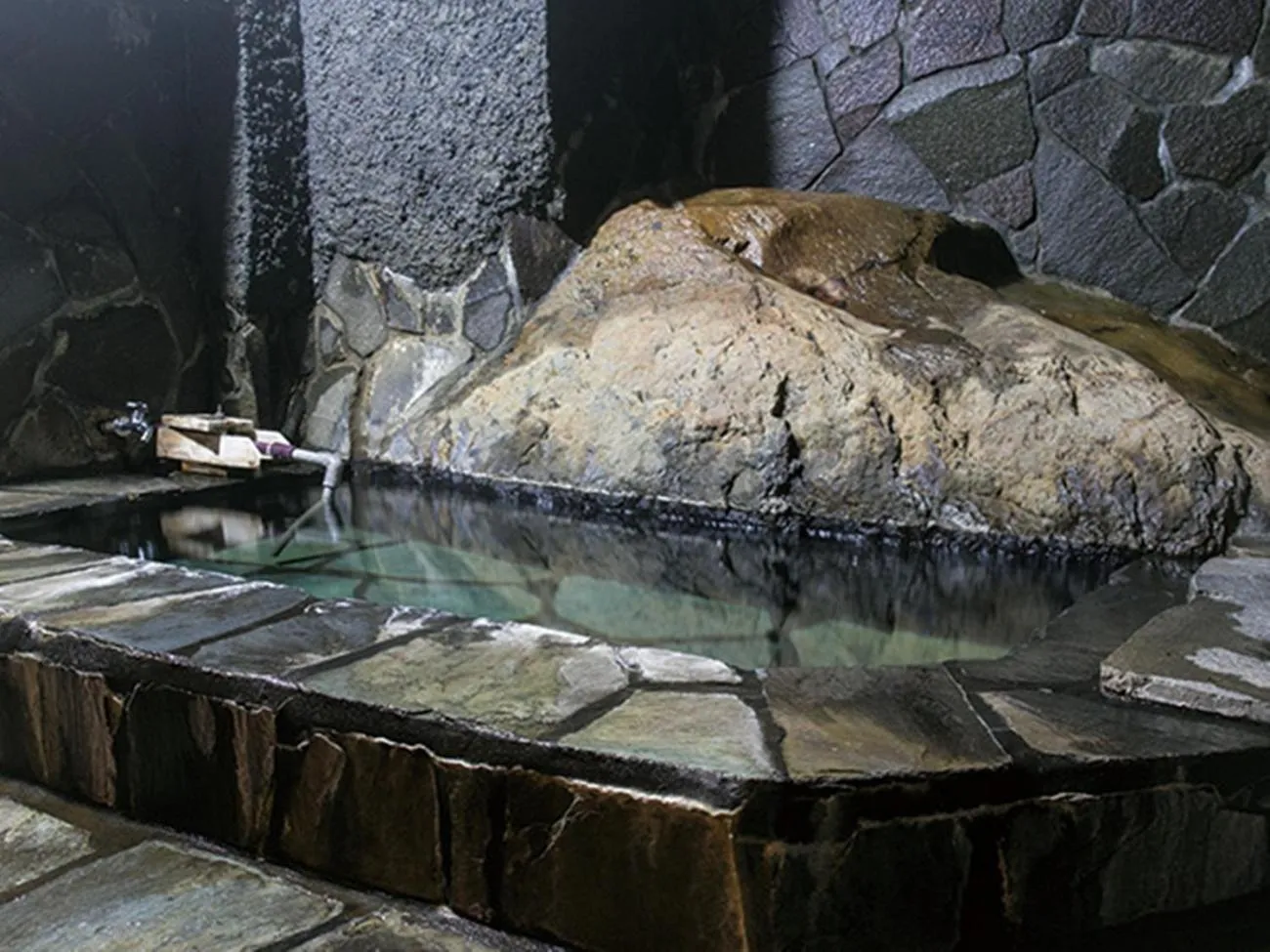 Open Air Bath in Ryuudo