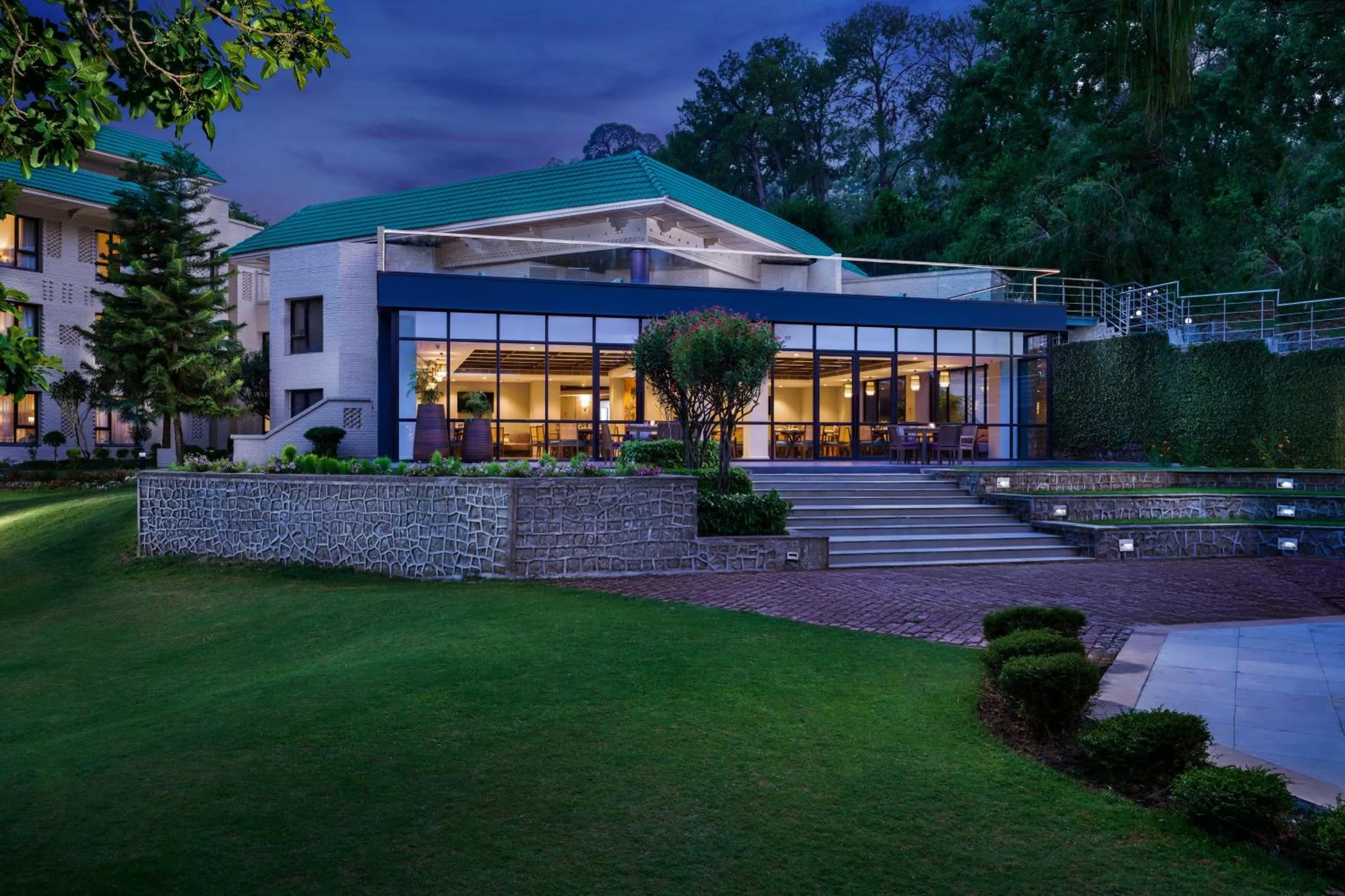 Restaurant/places to eat in Vivanta Katra Vaishno Devi