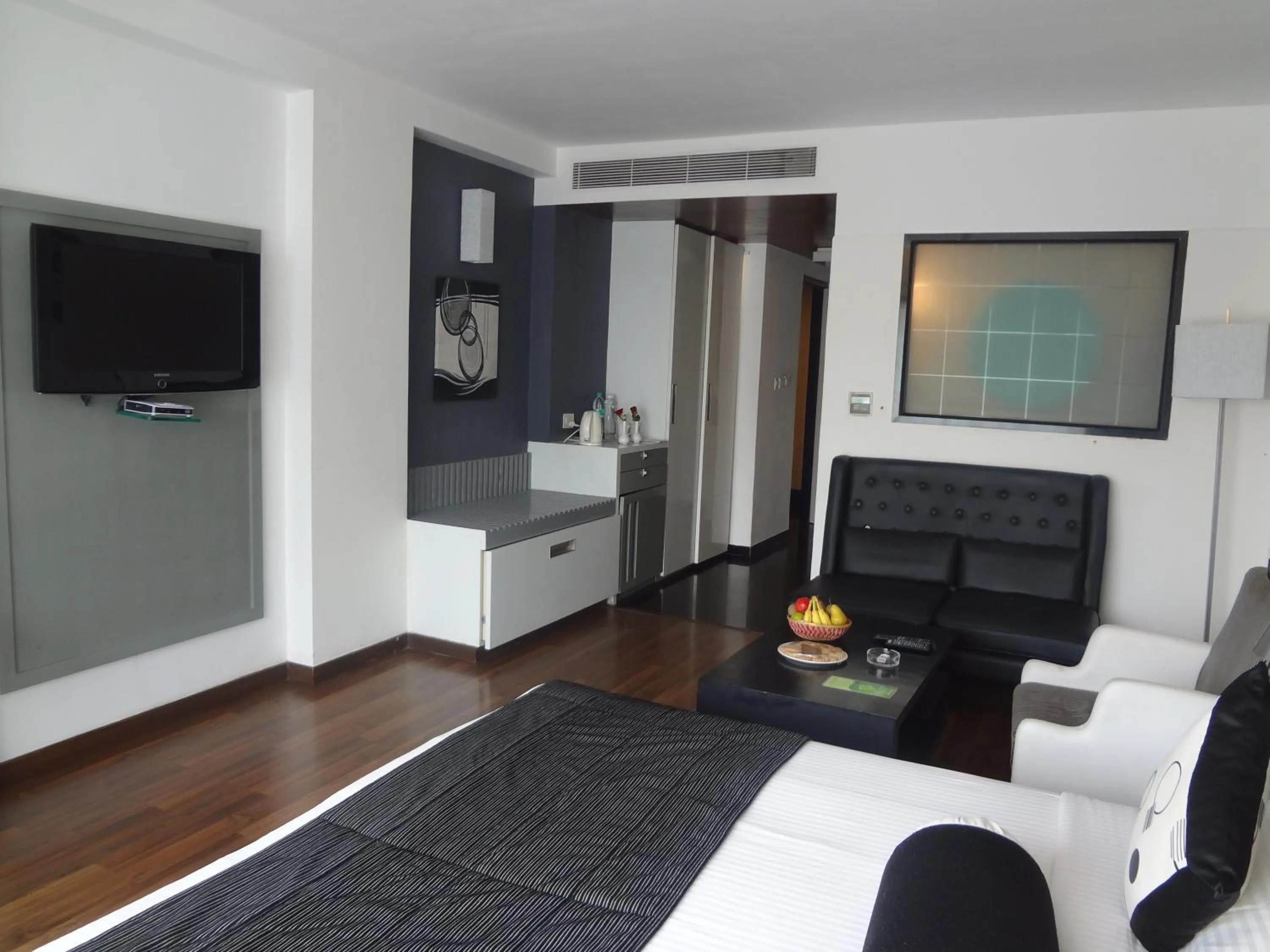 Photo of the whole room in The Fern Residency Ahmedabad, Subhash Bridge, Series by Marriott