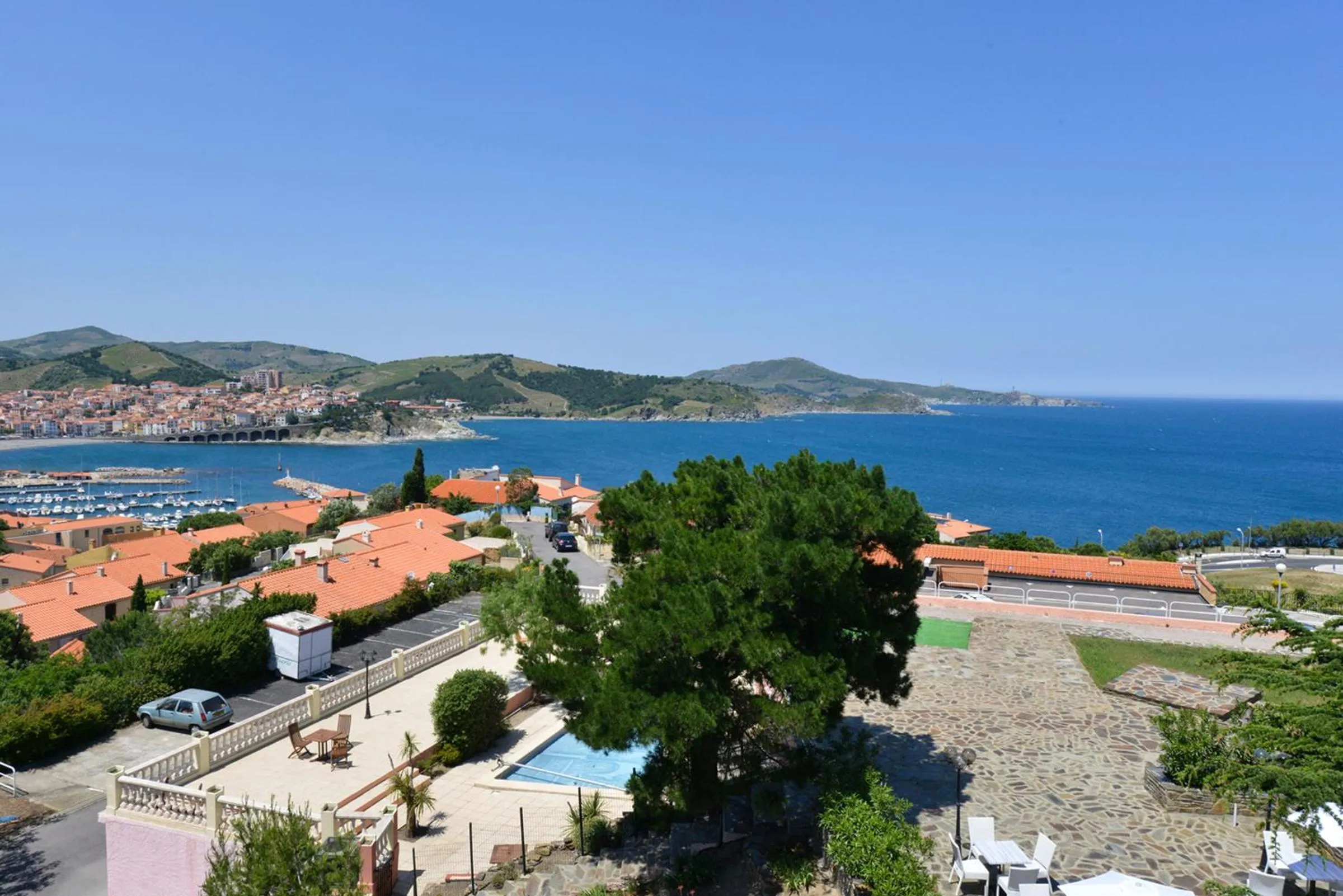 Area and facilities in Le Catalan