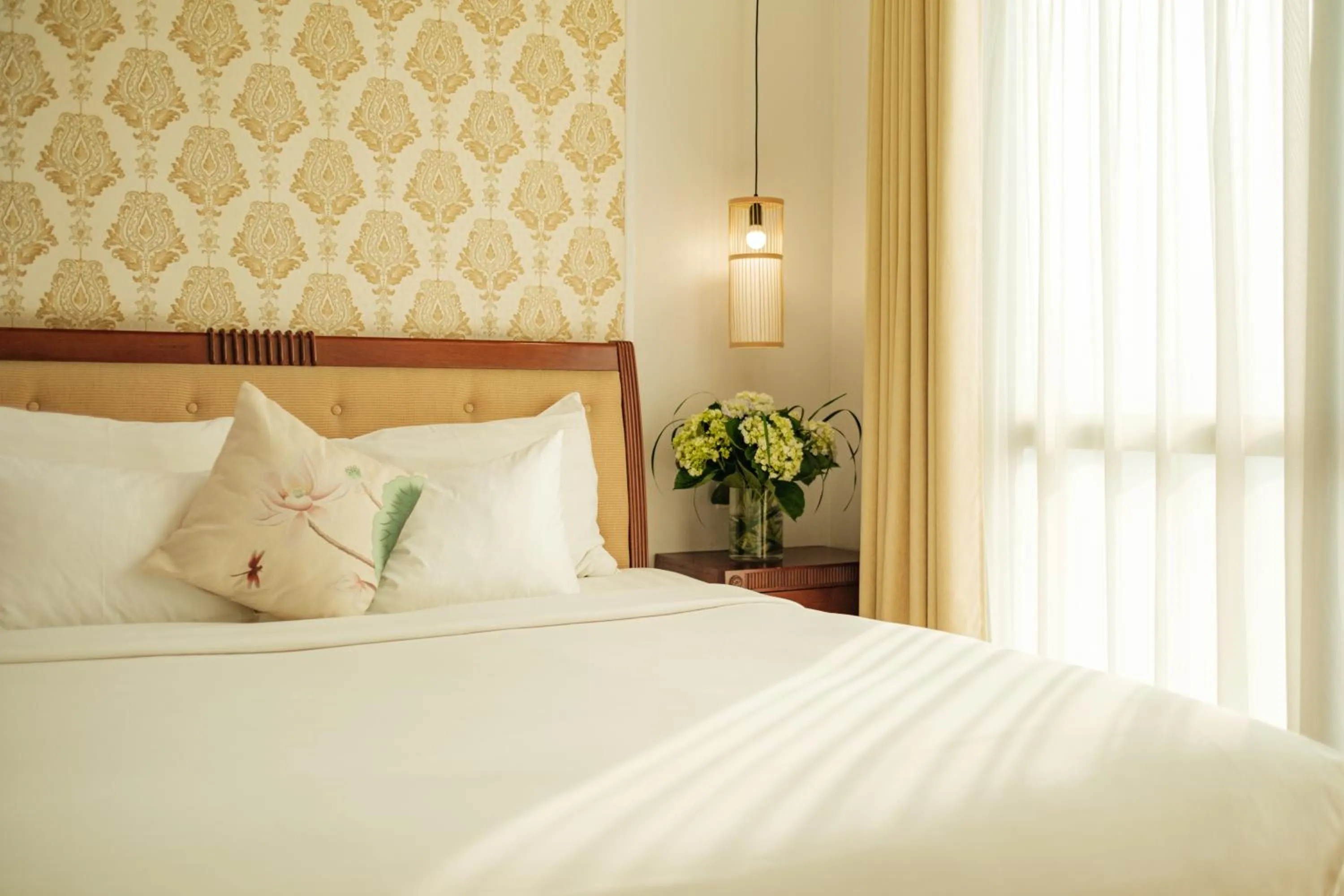 Bed in Sunset Westlake Hanoi Hotel