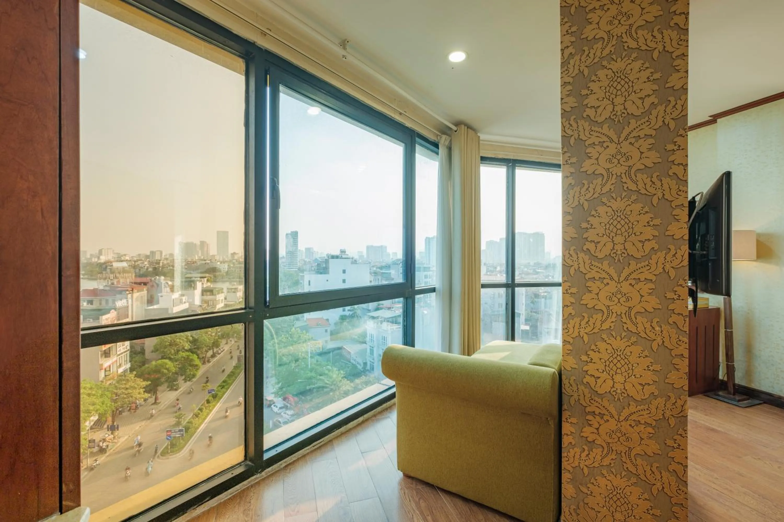 Sunset Westlake Hanoi Hotel