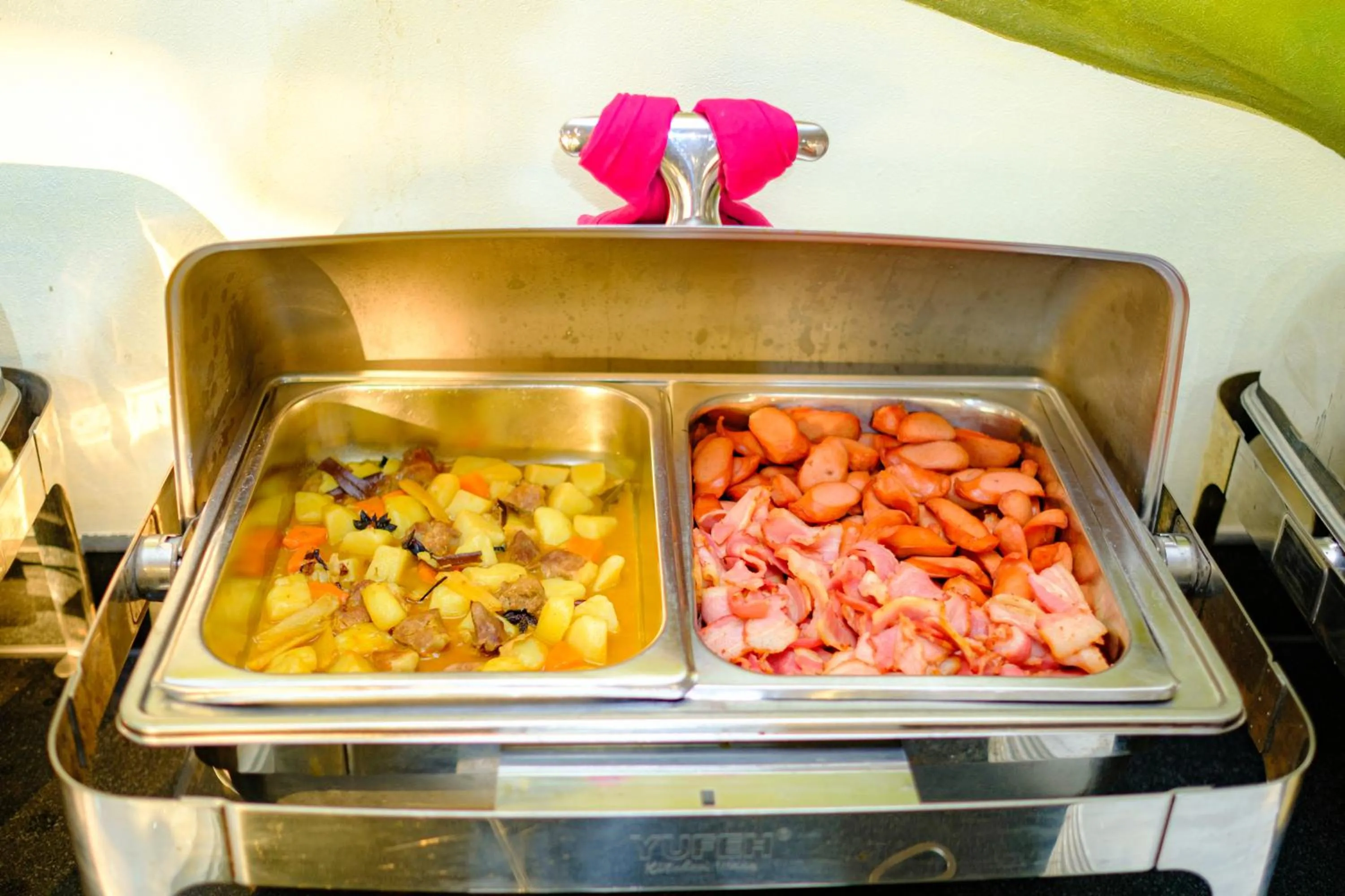 Sunset Westlake Hanoi Hotel