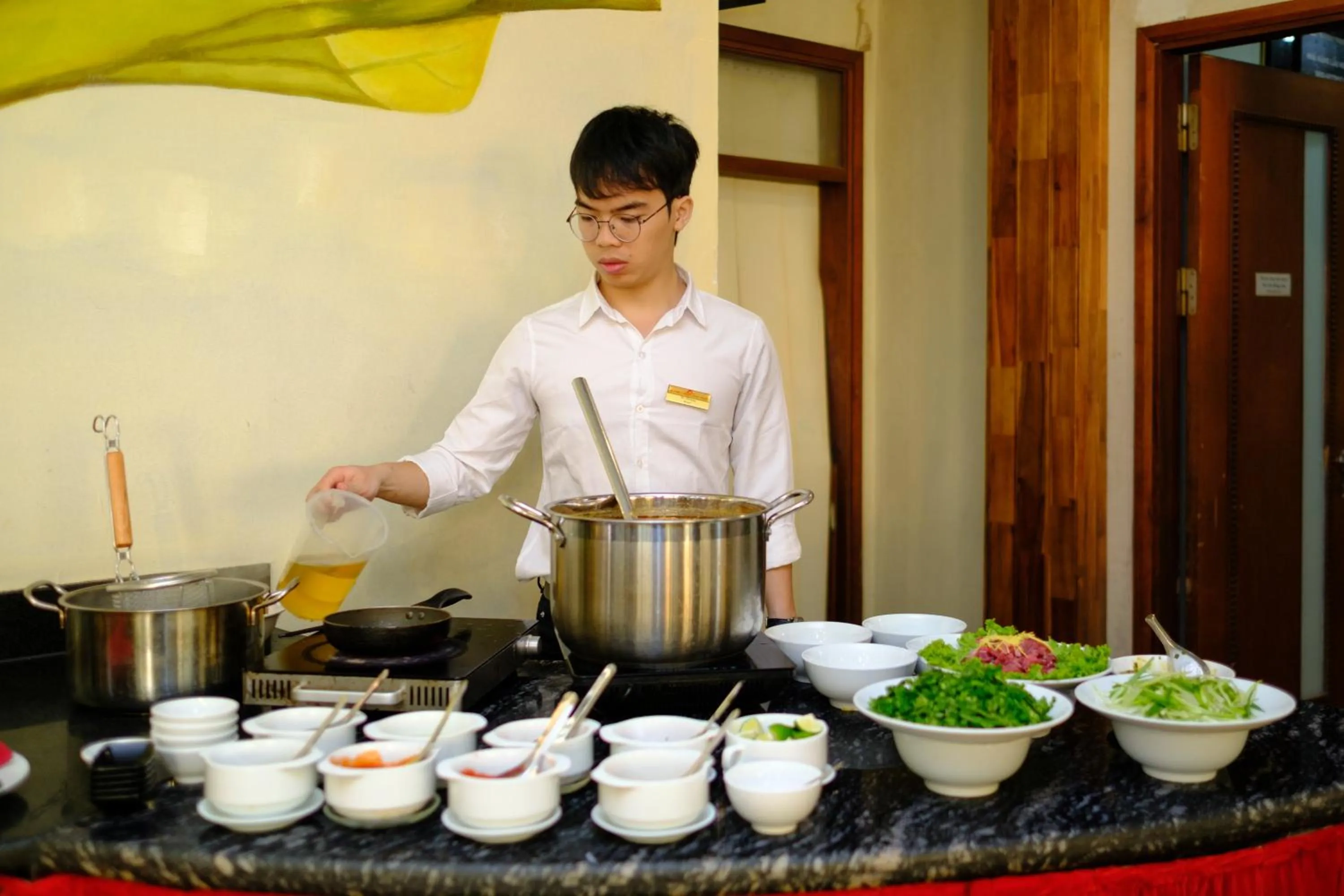 Restaurant/places to eat in Sunset Westlake Hanoi Hotel