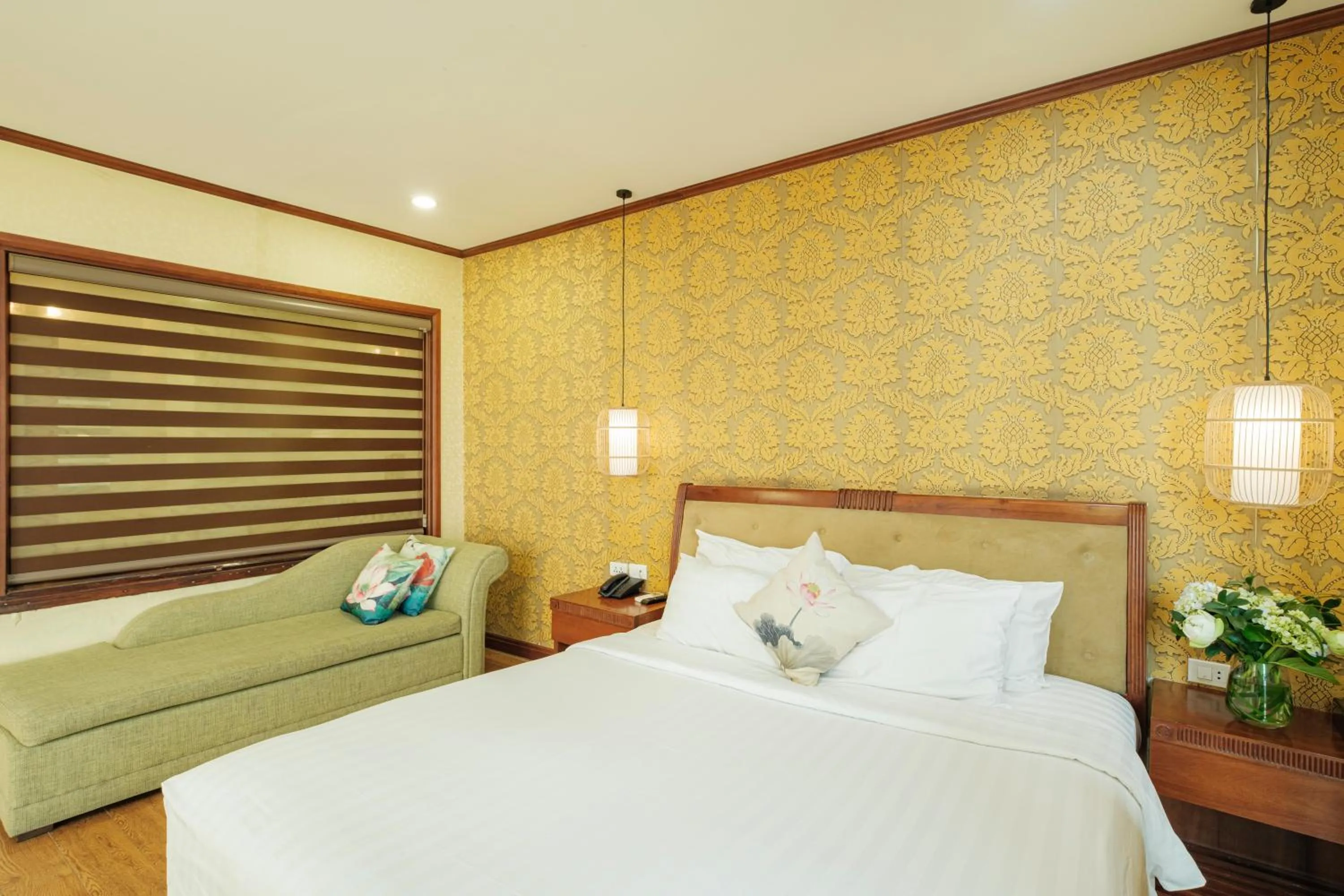 Bed in Sunset Westlake Hanoi Hotel