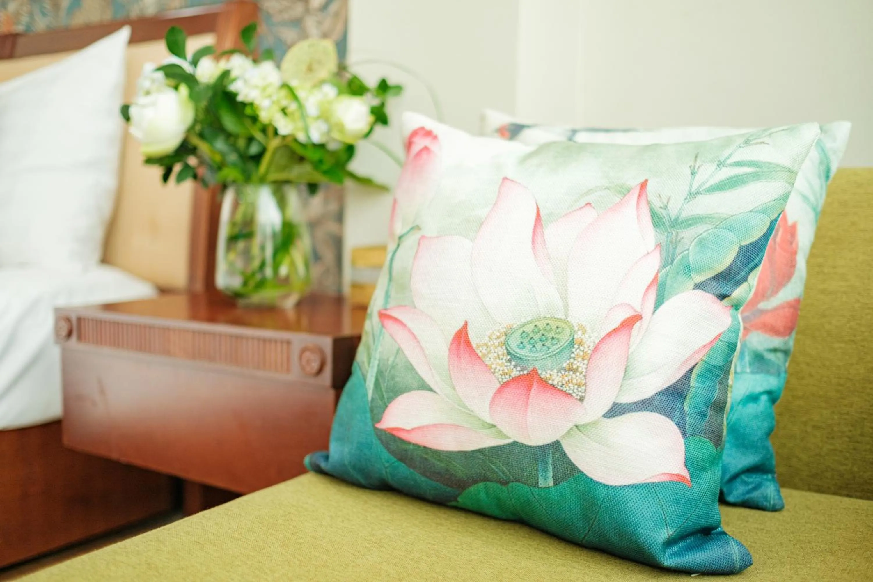 Sunset Westlake Hanoi Hotel