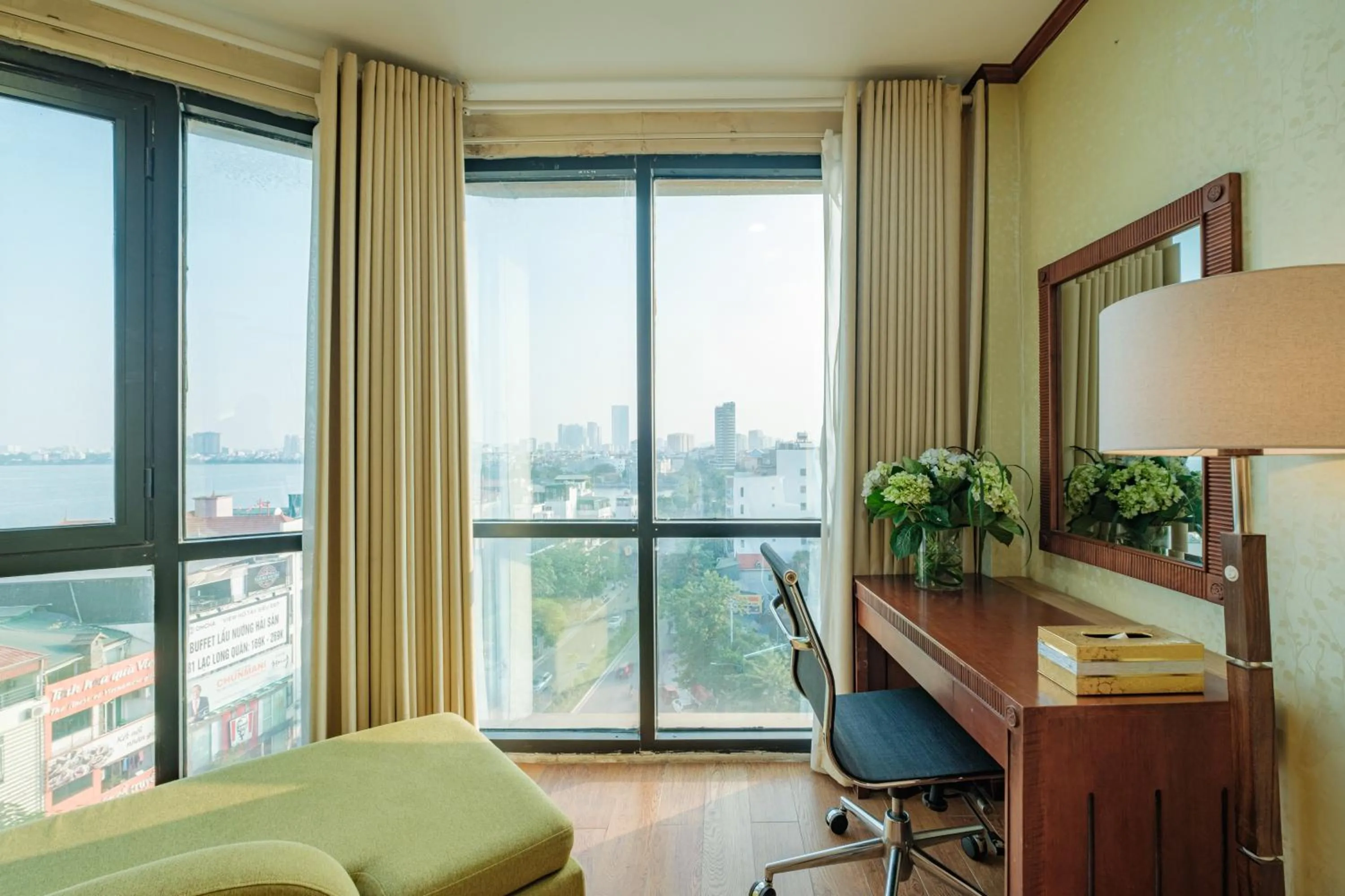 Sunset Westlake Hanoi Hotel