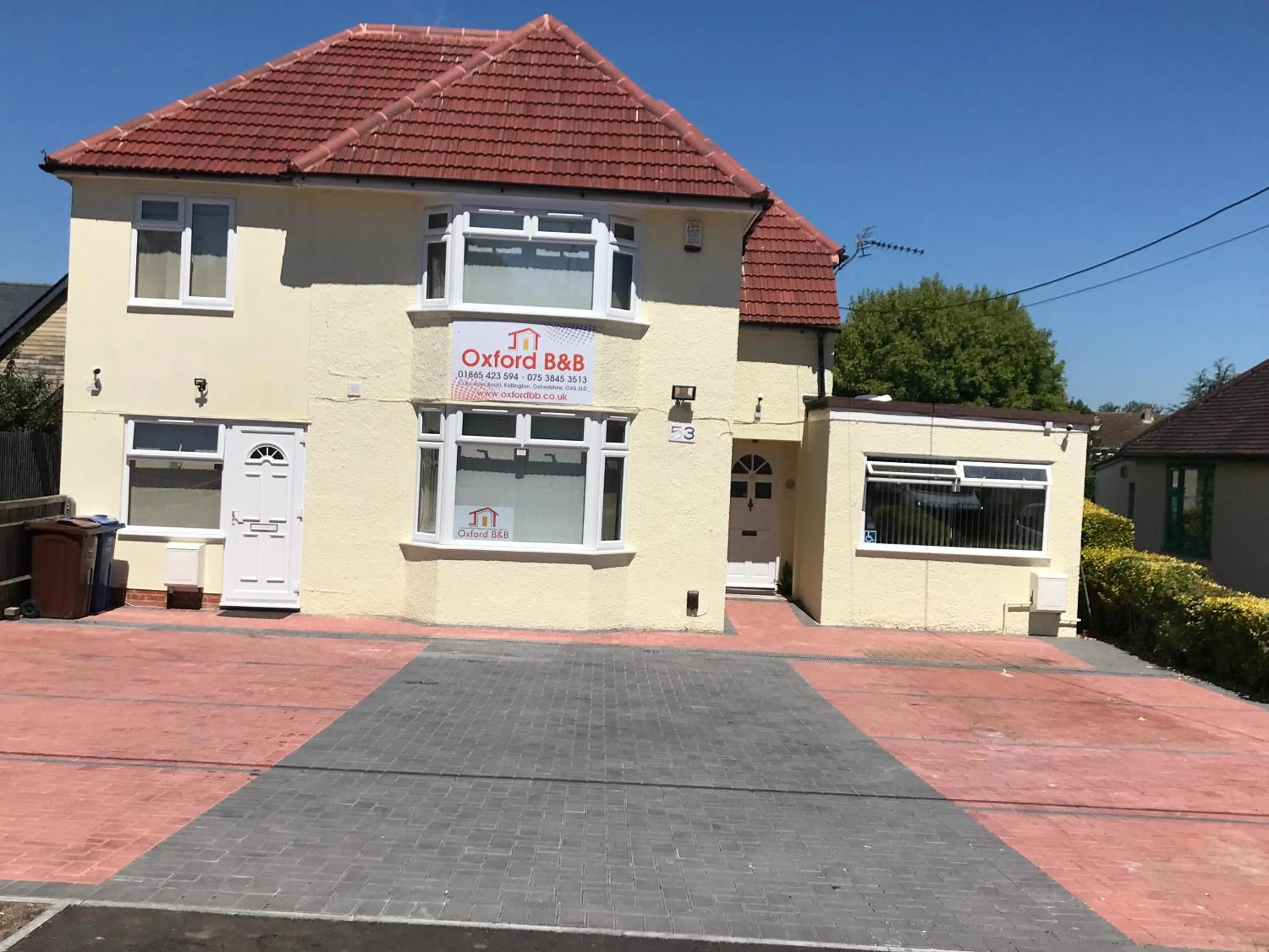 Facade/entrance in Oxford Bed and Breakfast