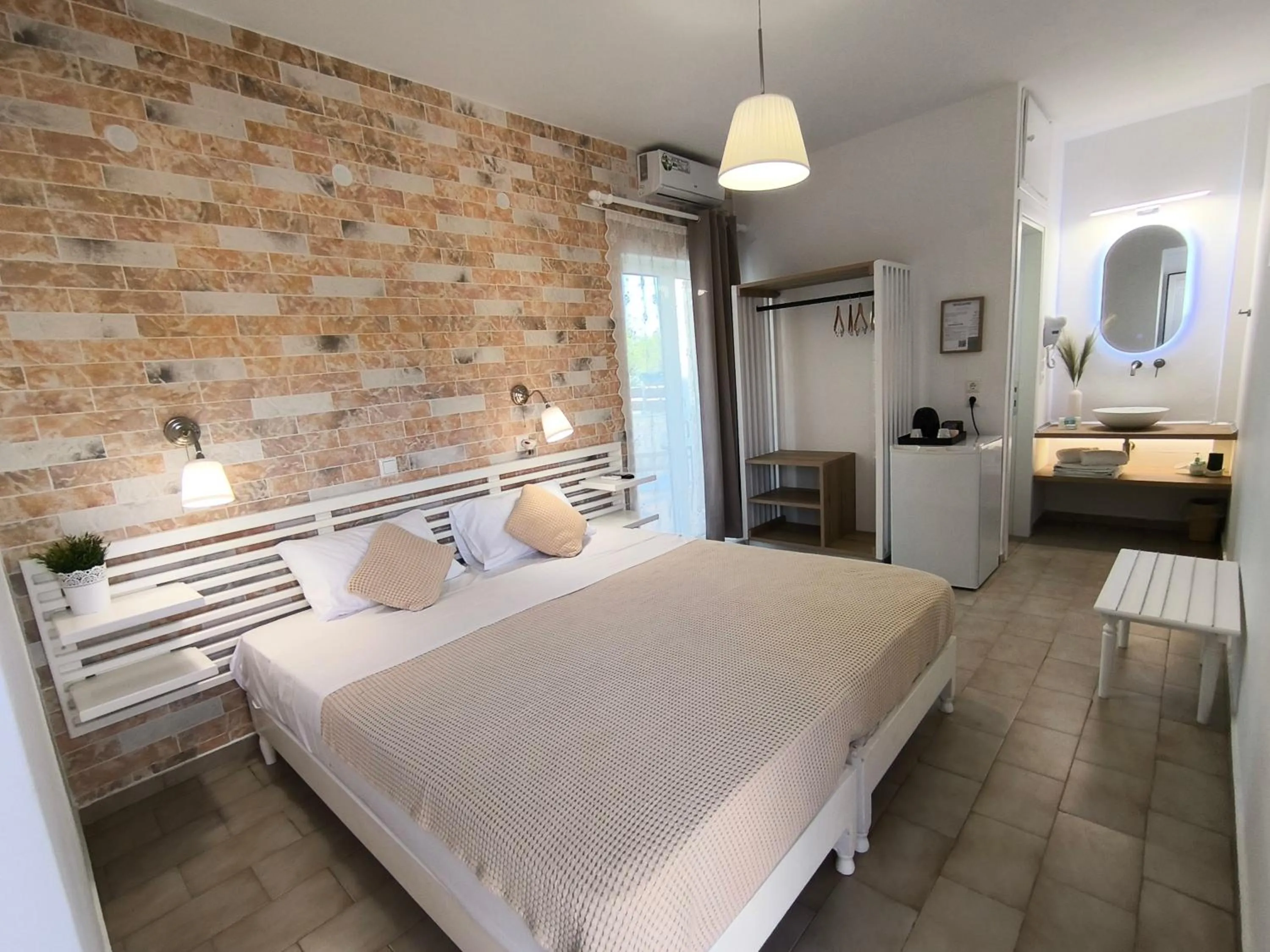 Bedroom, Bed in The Coast seaside rooms