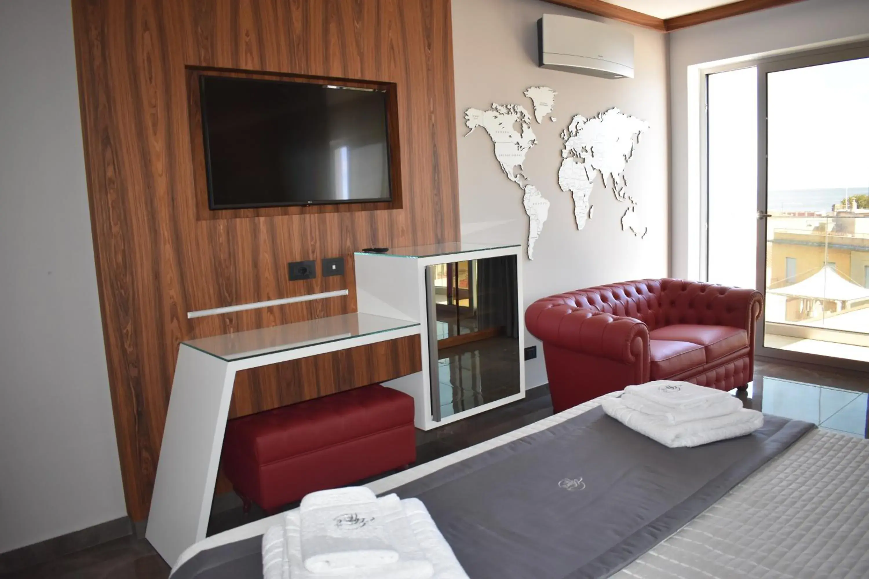 Deluxe Suite with Sea View - single occupancy in Upper - Boutique Hotel Deluxe Suite with Sea View - single occupancy in Upper - Boutique Hotel