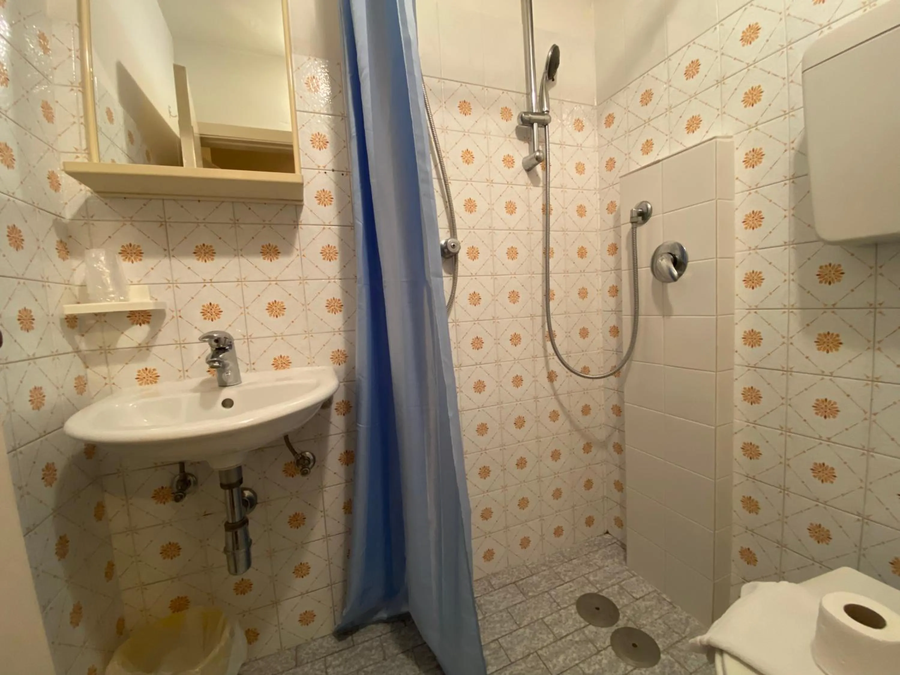 Bathroom in Hotel Nanni Garnì