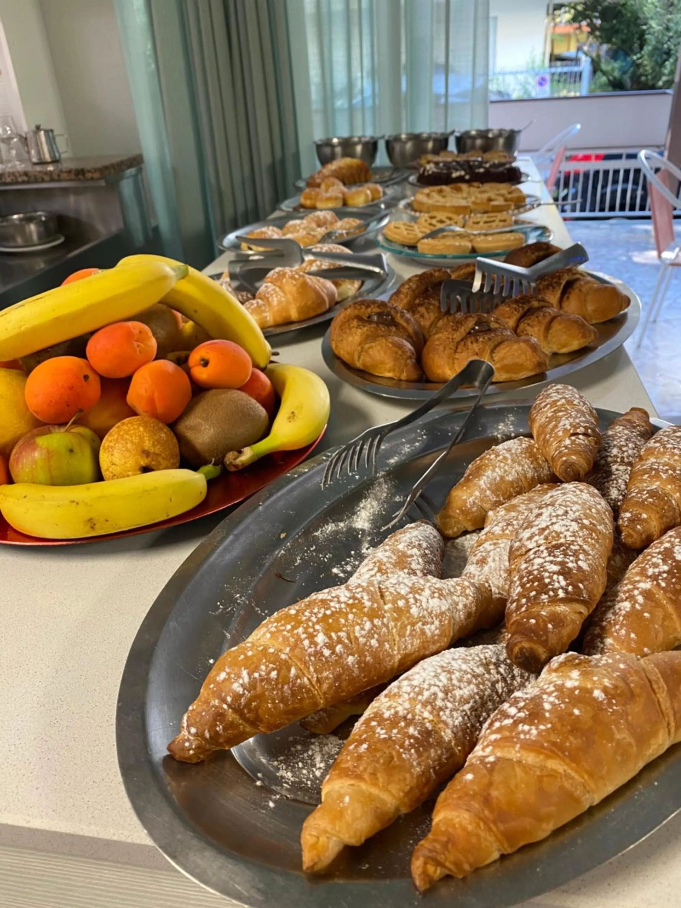 Food and drinks in Hotel Nanni Garnì