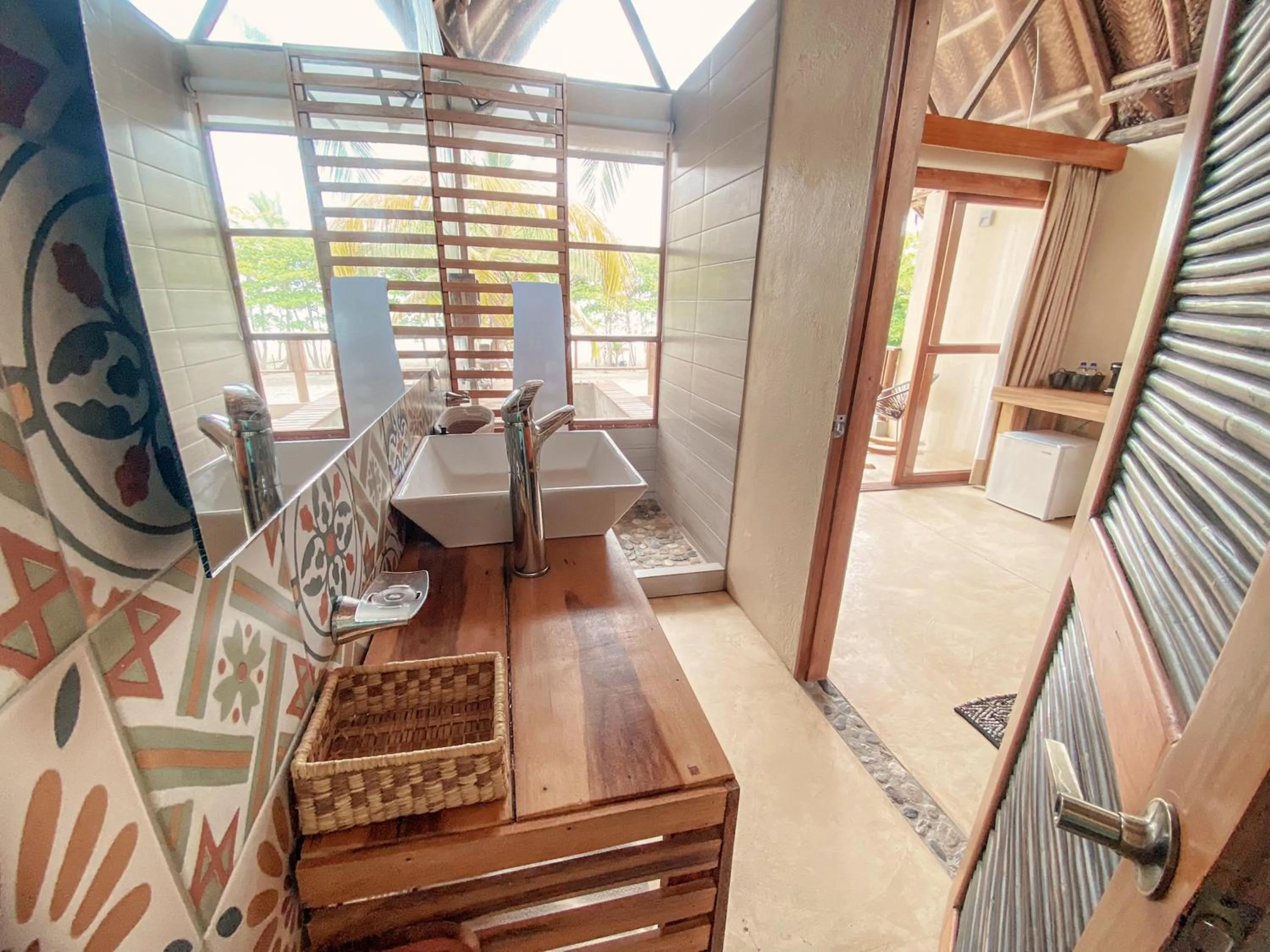 Bath in Tay Beach Hotel Tayrona