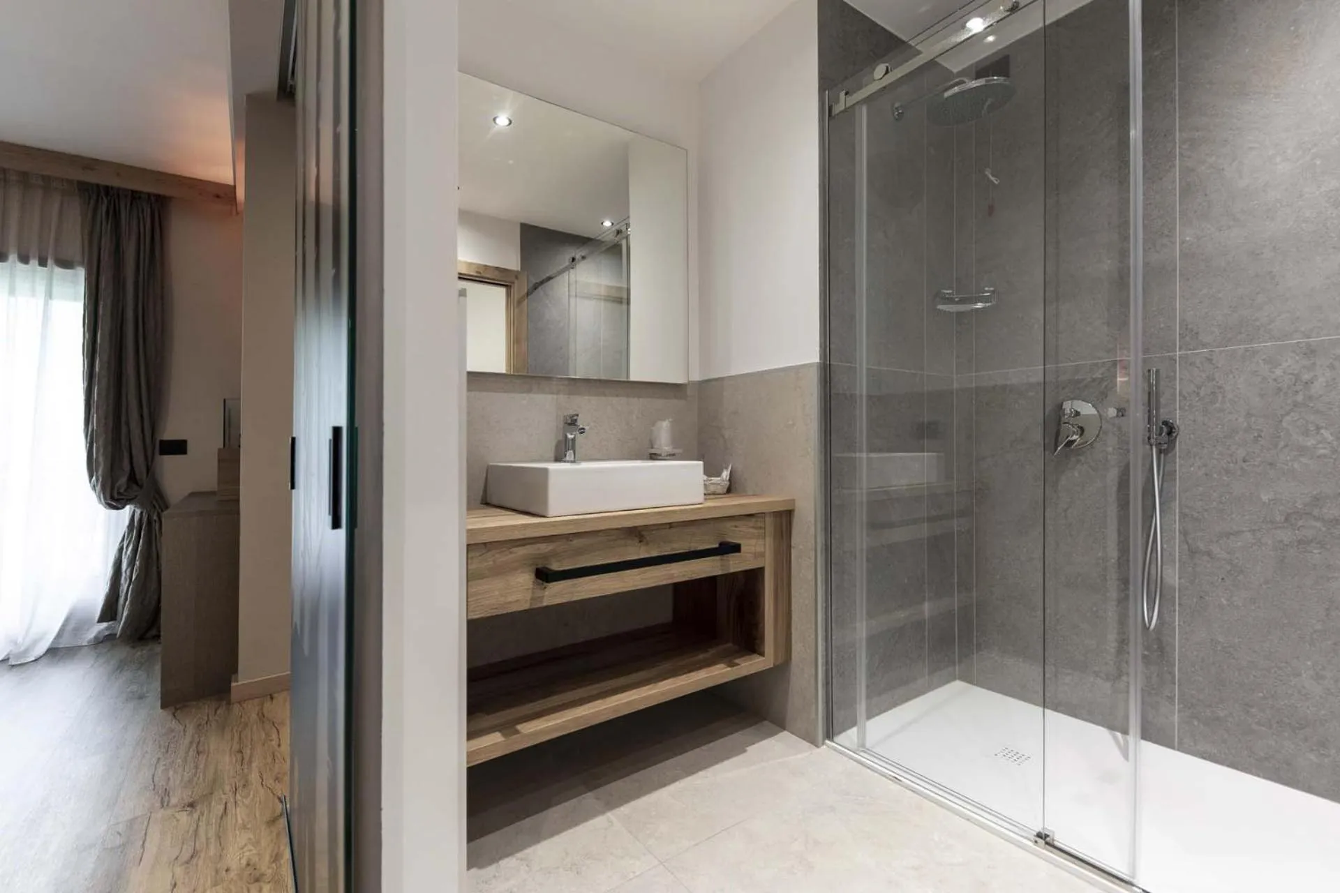 Bathroom in Ariston Lake View Hotel