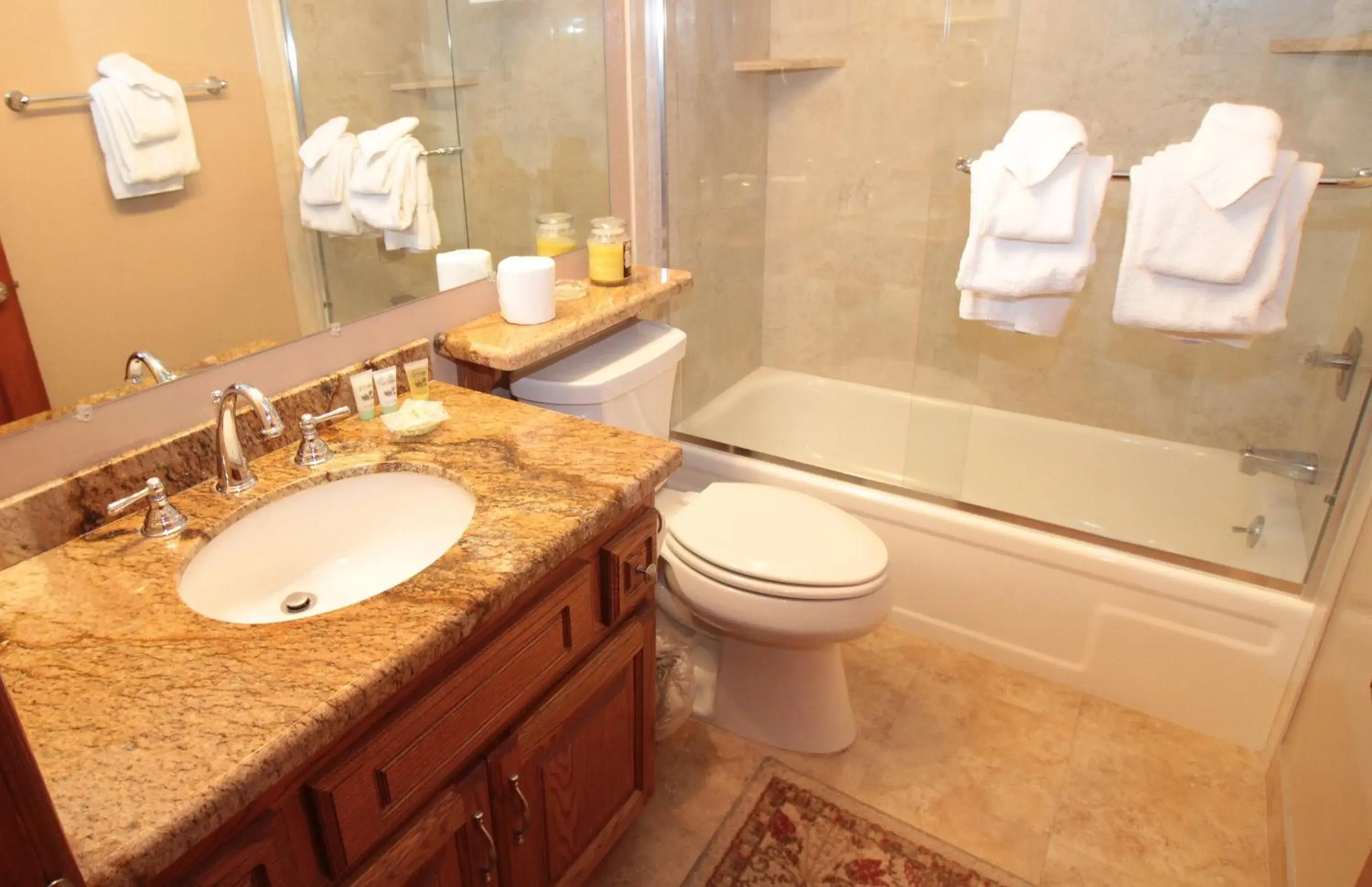 Mountainback 17 Den Mountainback 17 Den