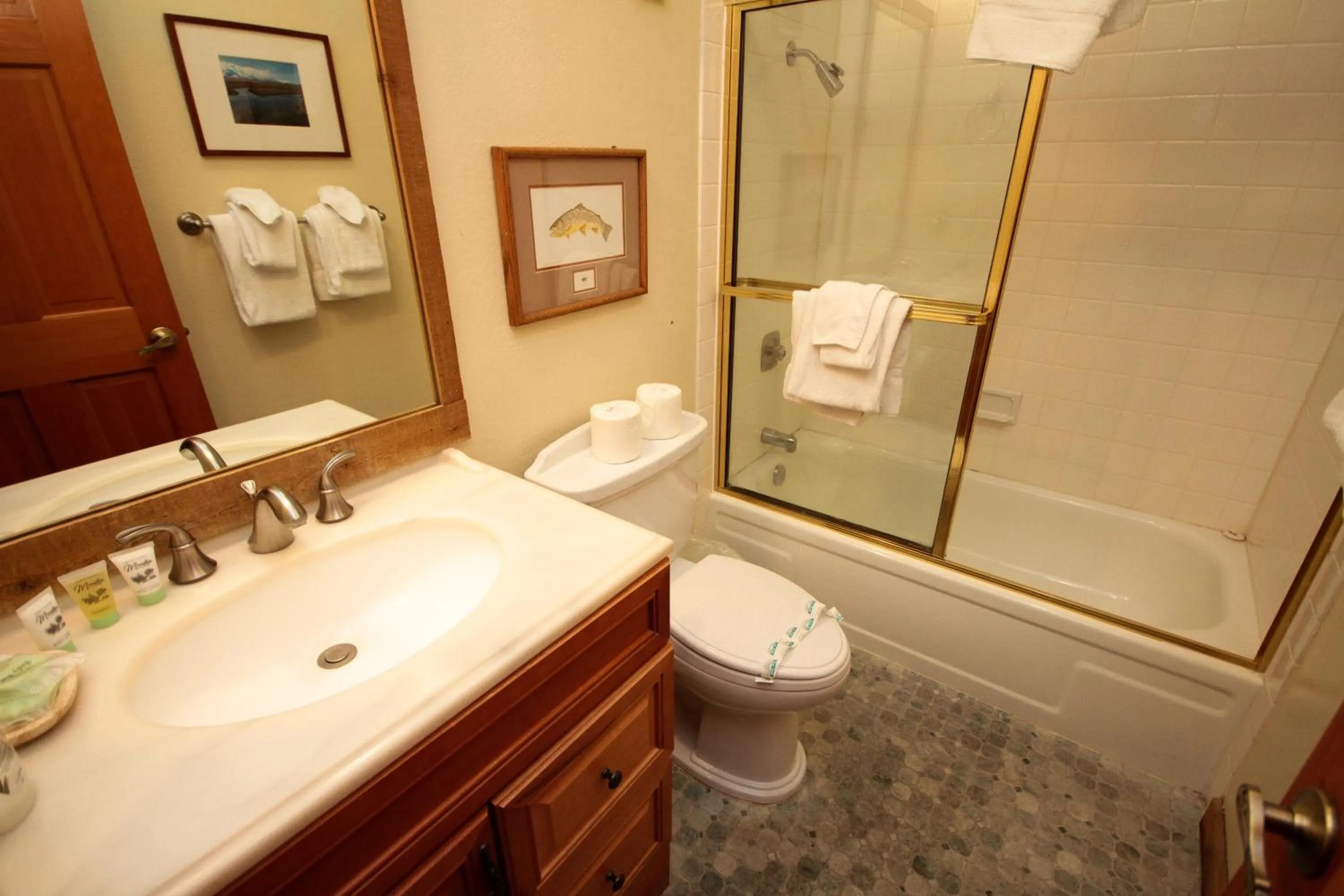 Other in Mountainback 49 Den