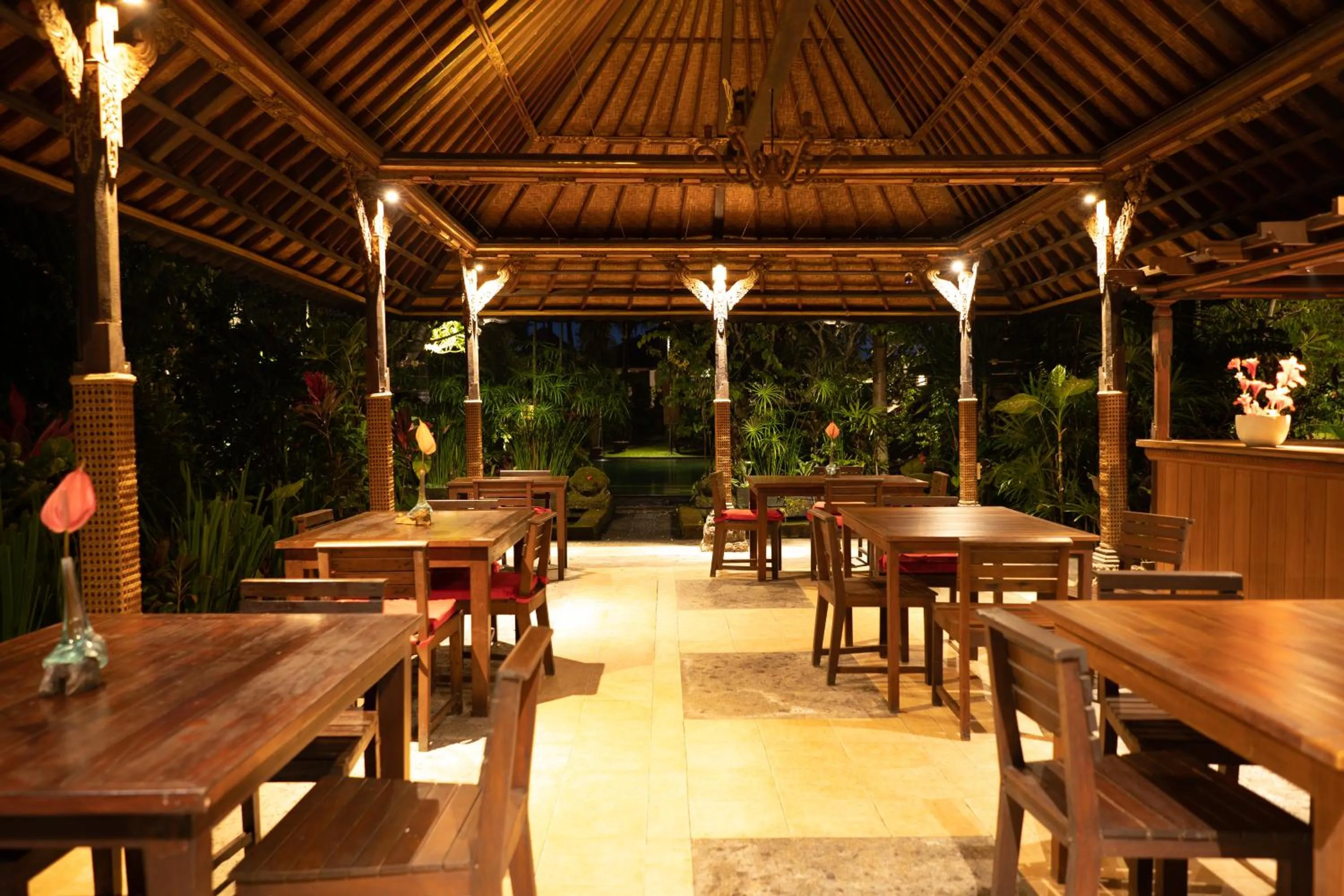 Restaurant/places to eat in Ubud Inn Cottage by Prasi