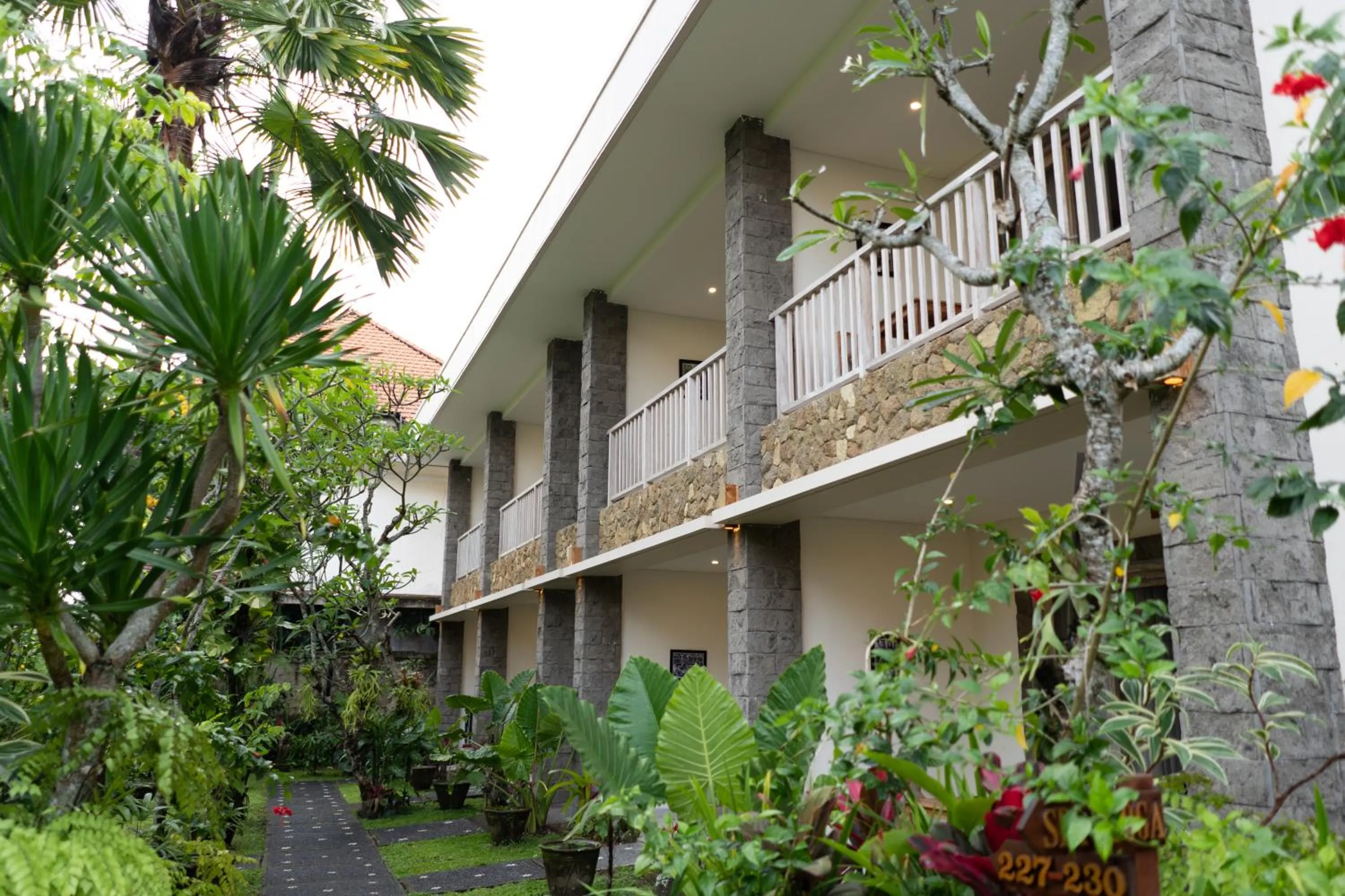 Ubud Inn Cottage by Prasi