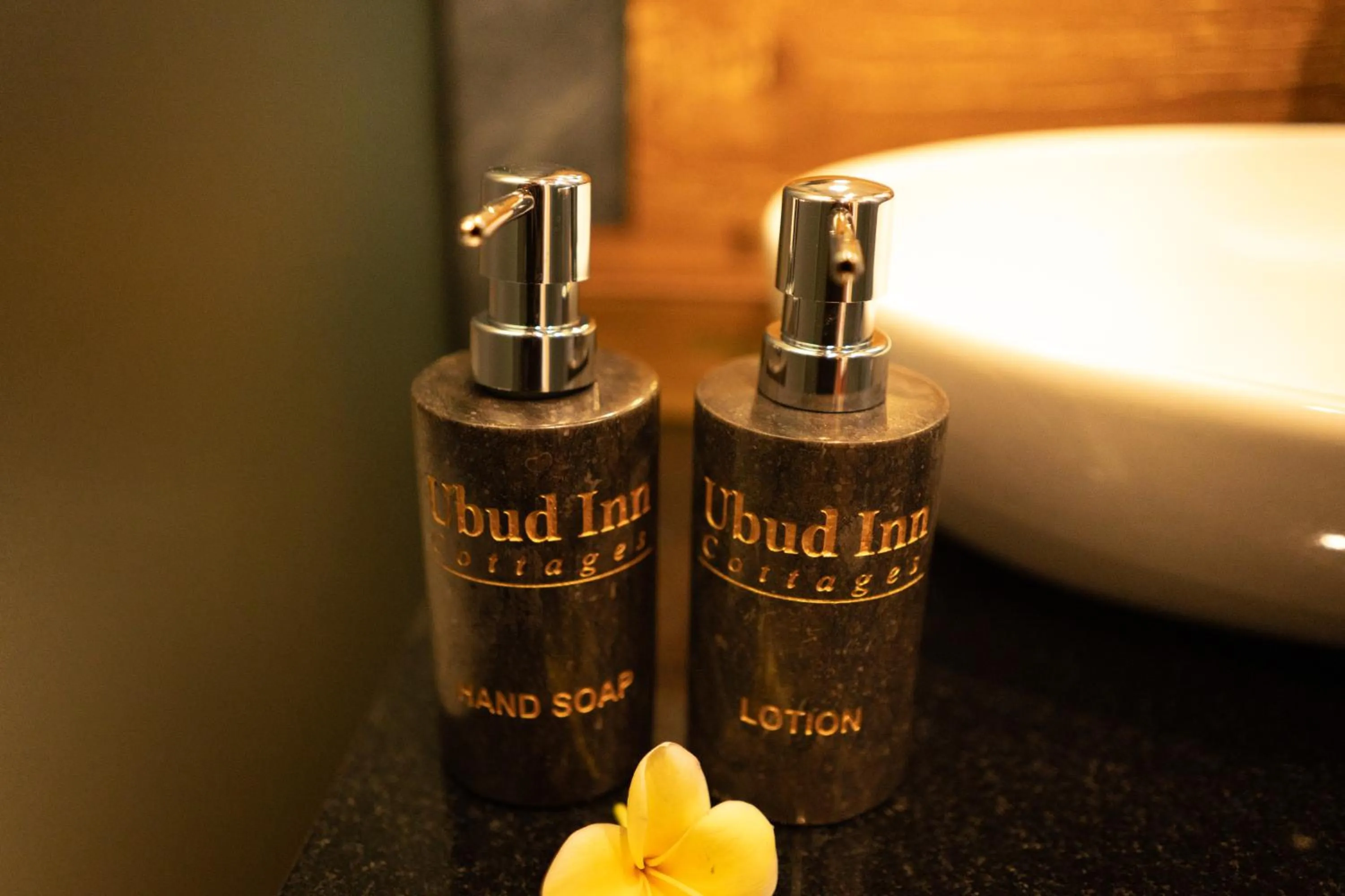 Ubud Inn Cottage by Prasi