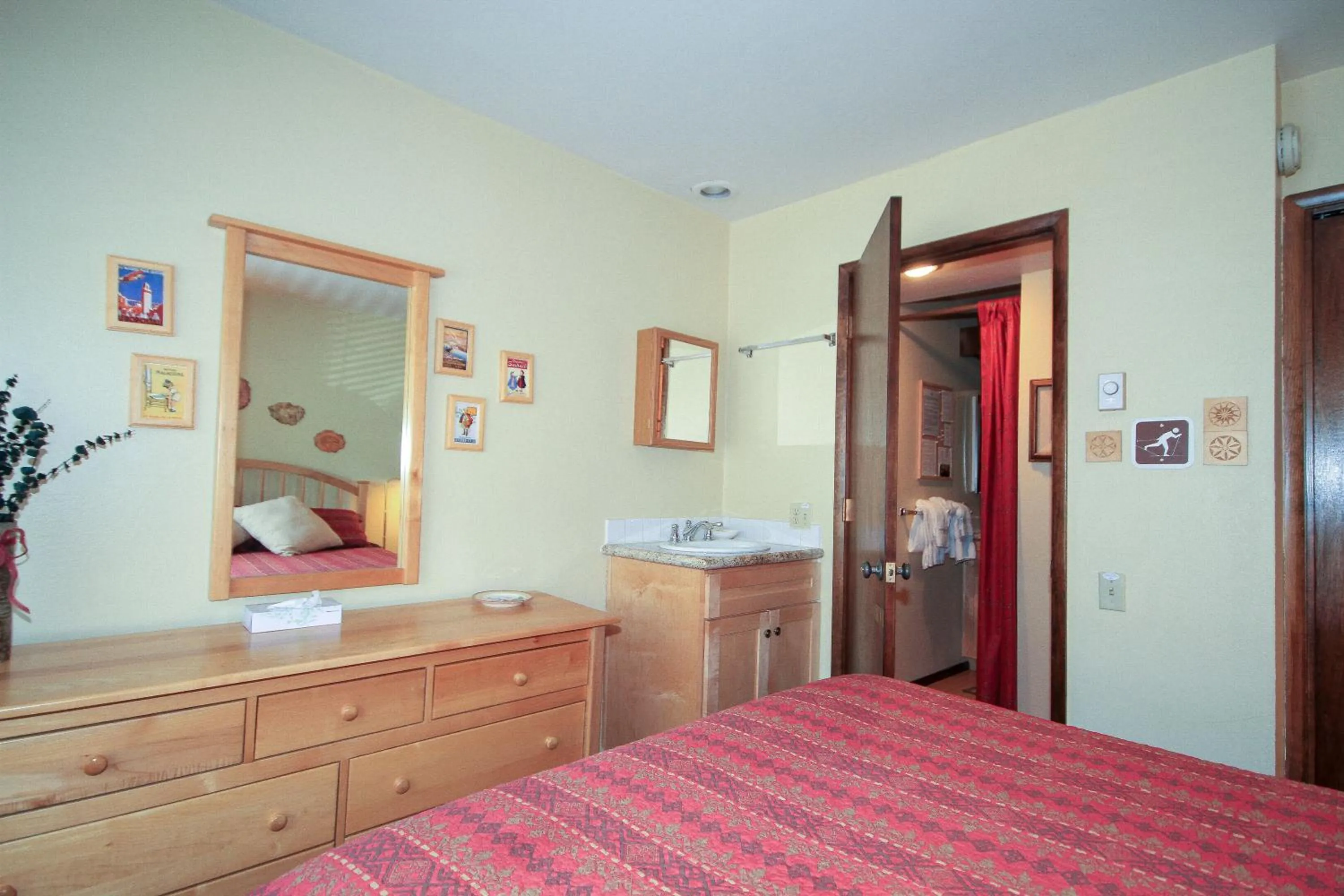 Other, Bed in Discovery 4 142 Loft