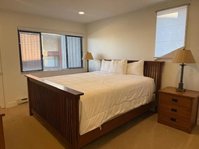 Other, Bed in Mammoth Ski Racquet Club 62 - Newly Renovated 2025