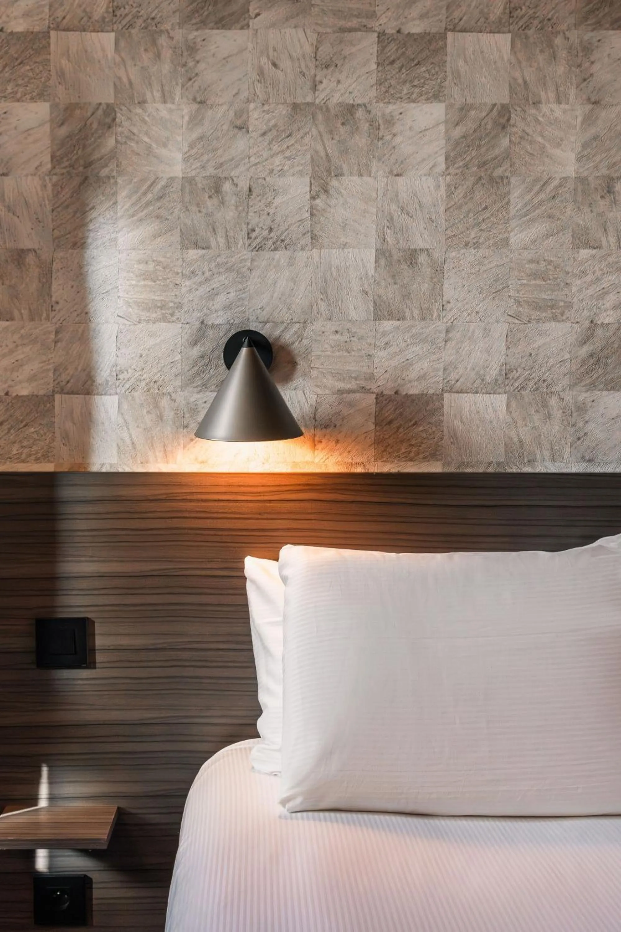 Bed in Kyriad Saint Brieuc - Tregueux