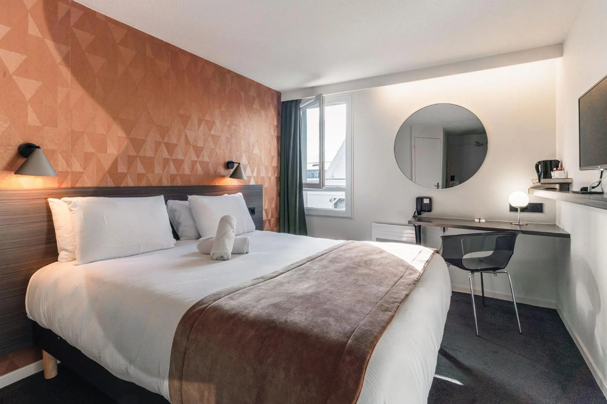 Bed in Kyriad Saint Brieuc - Tregueux