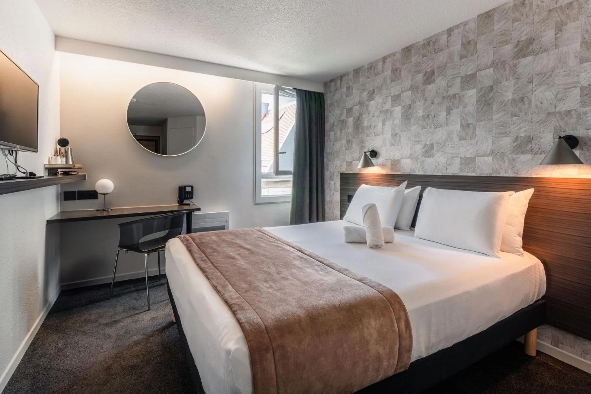 Bed in Kyriad Saint Brieuc - Tregueux