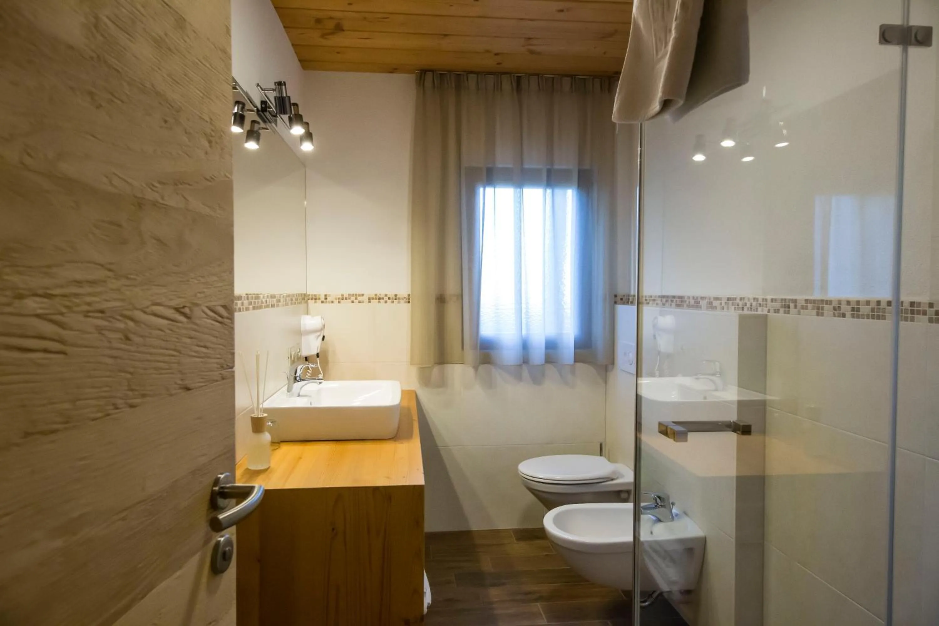 Bathroom in La Bercia Alpine Lodge & Spa