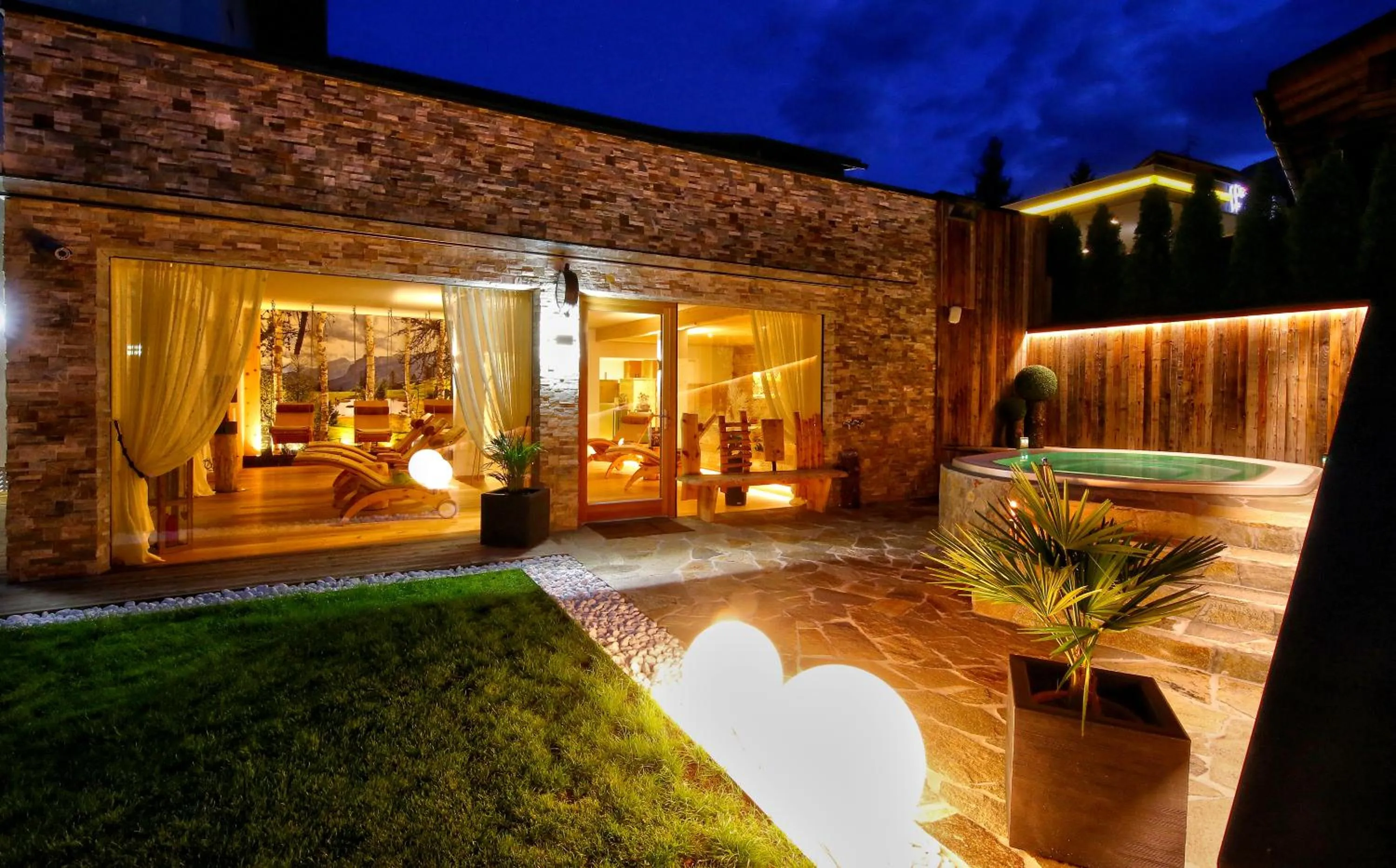 Facade/entrance in La Bercia Alpine Lodge & Spa