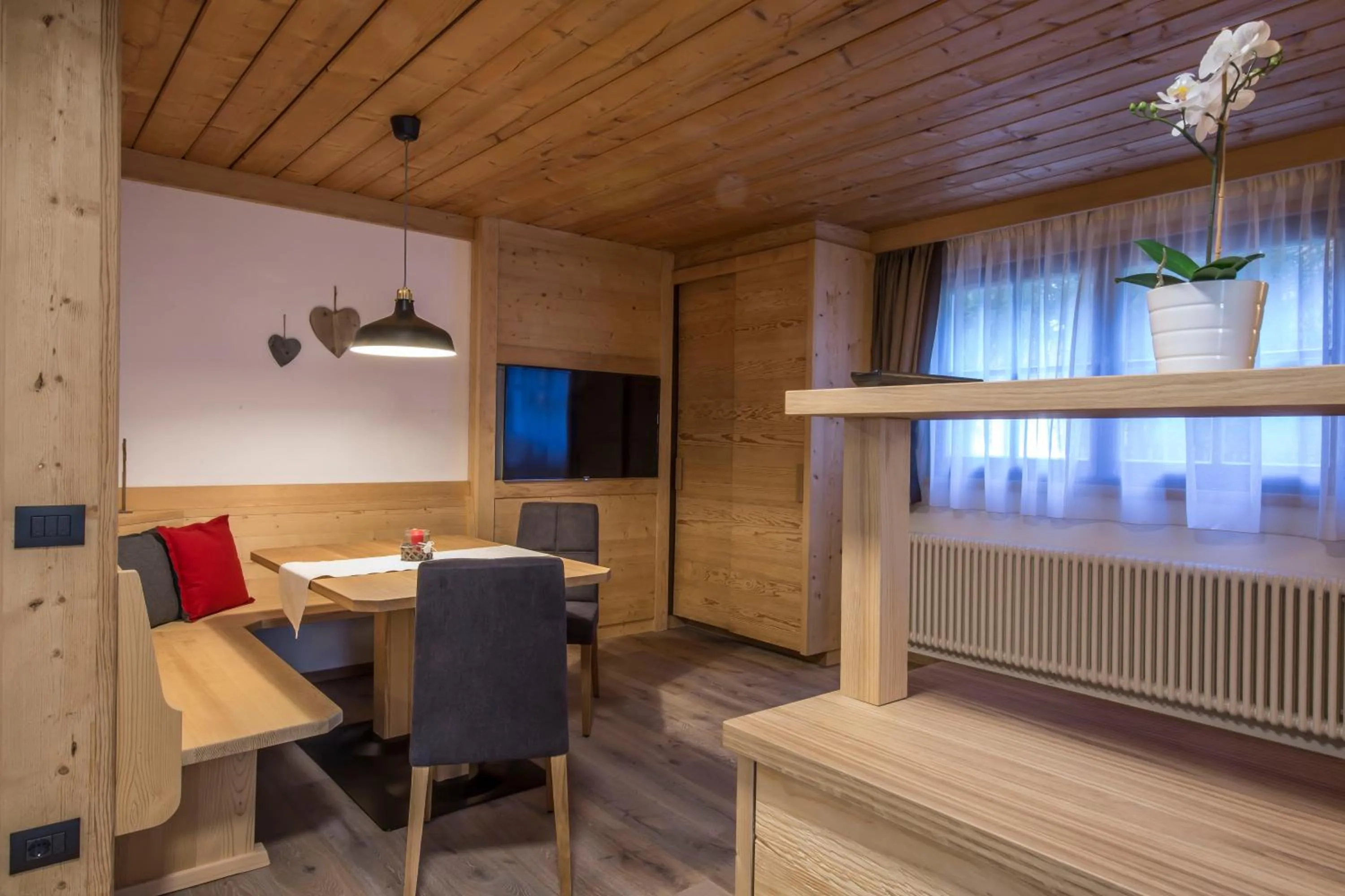 Living room in La Bercia Alpine Lodge & Spa