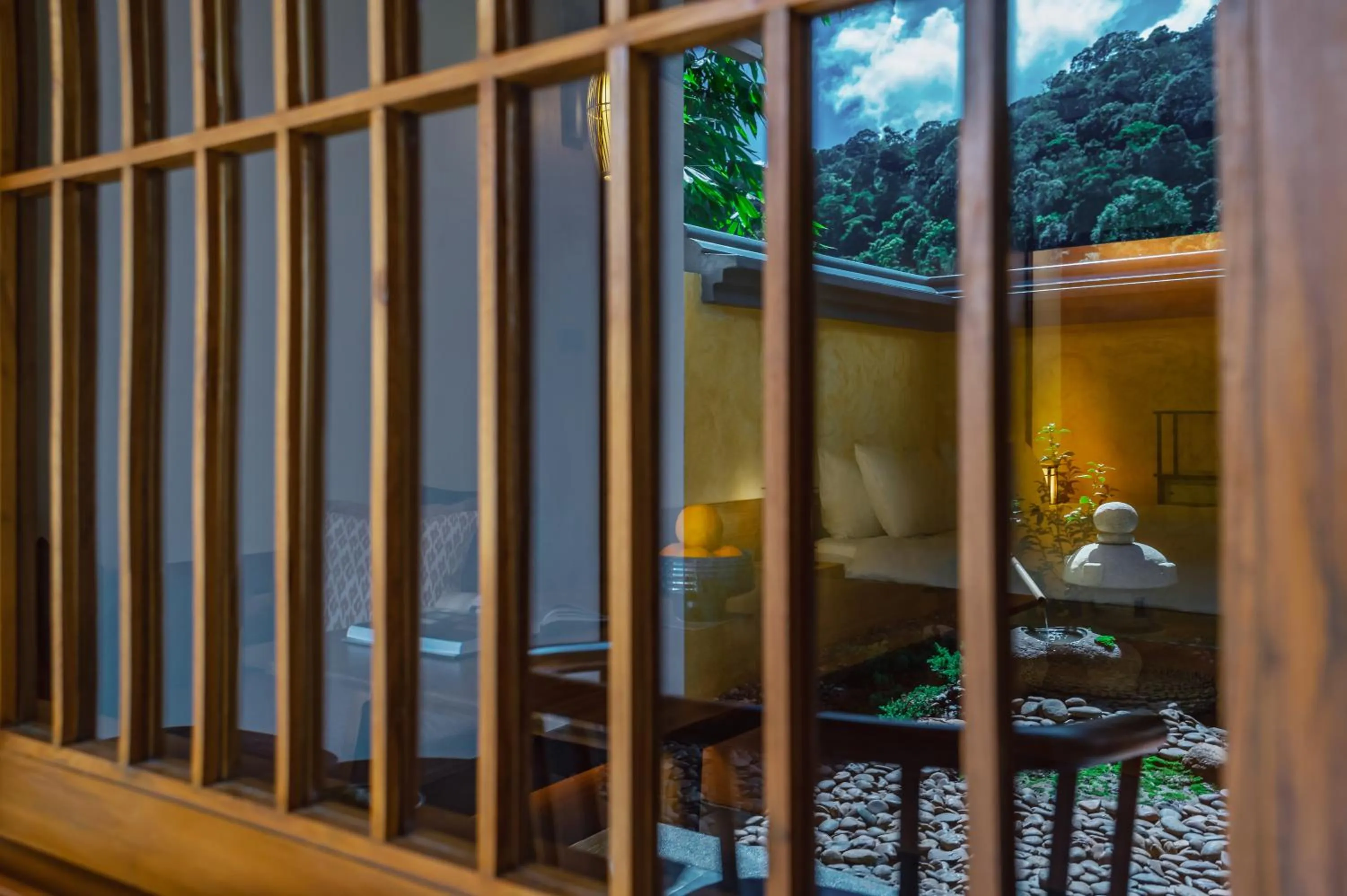 Garden in Onsen at Moncham