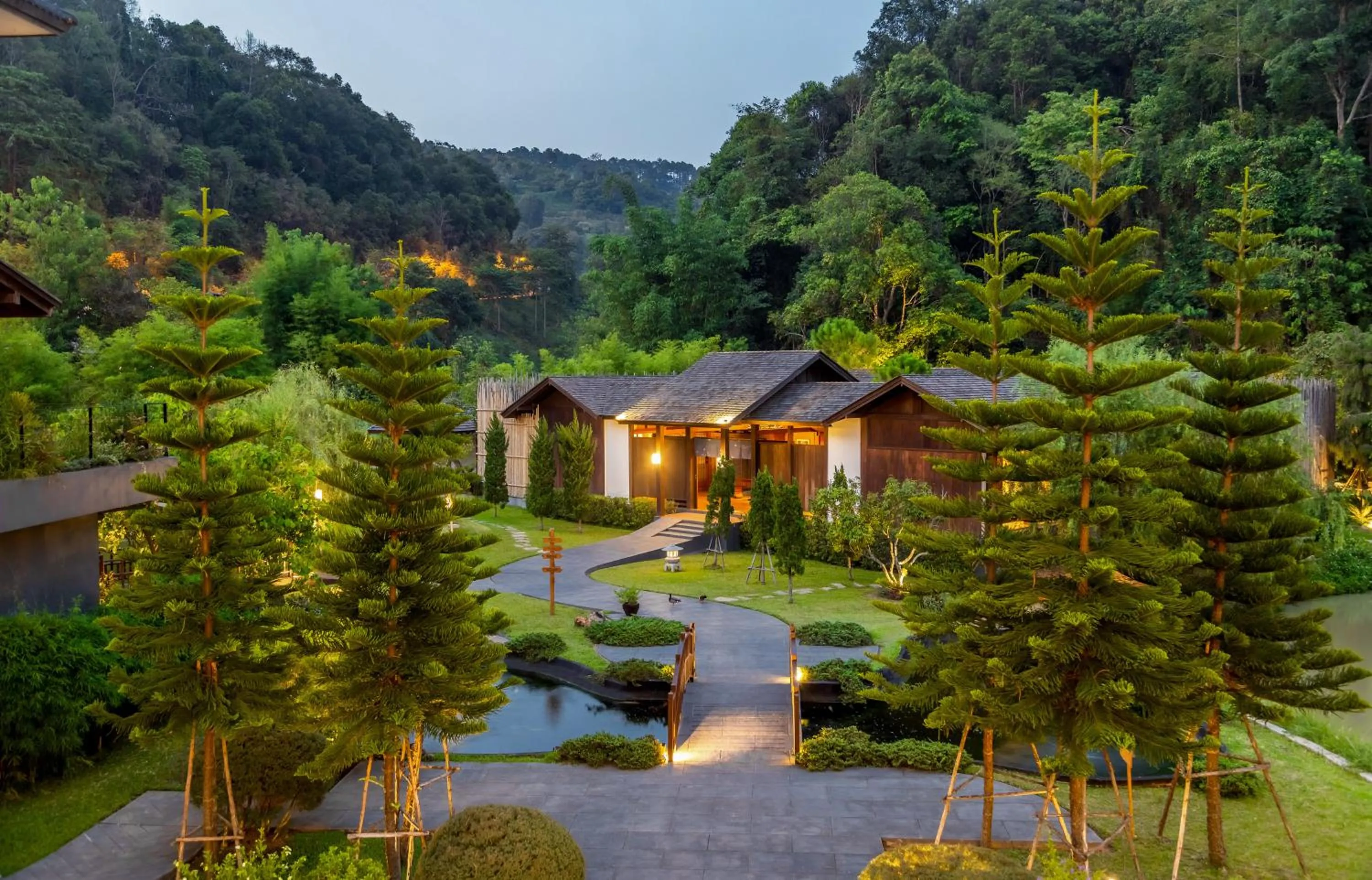 Night in Onsen at Moncham