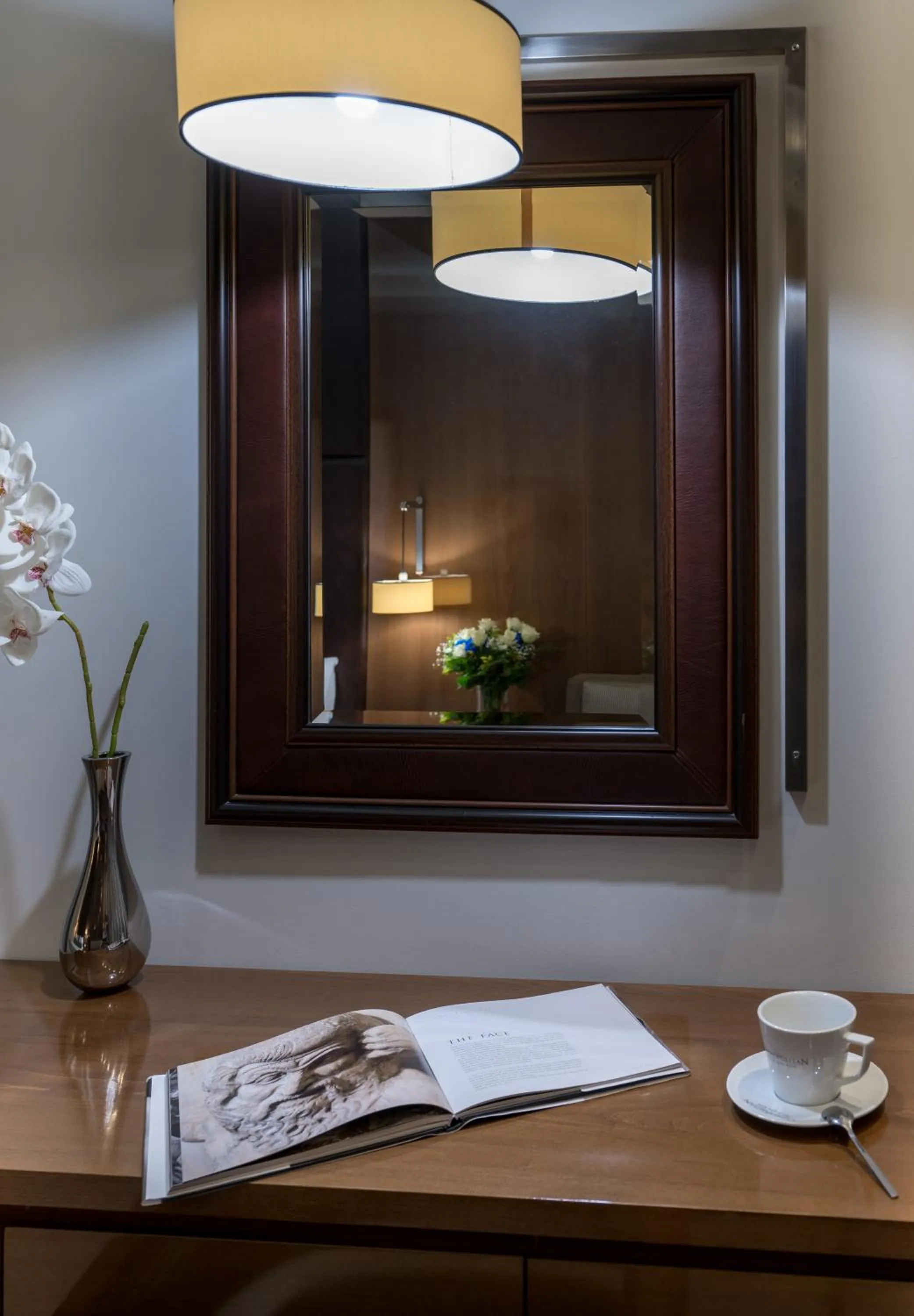 Coffee/tea facilities in Cosmopolitan Hotel