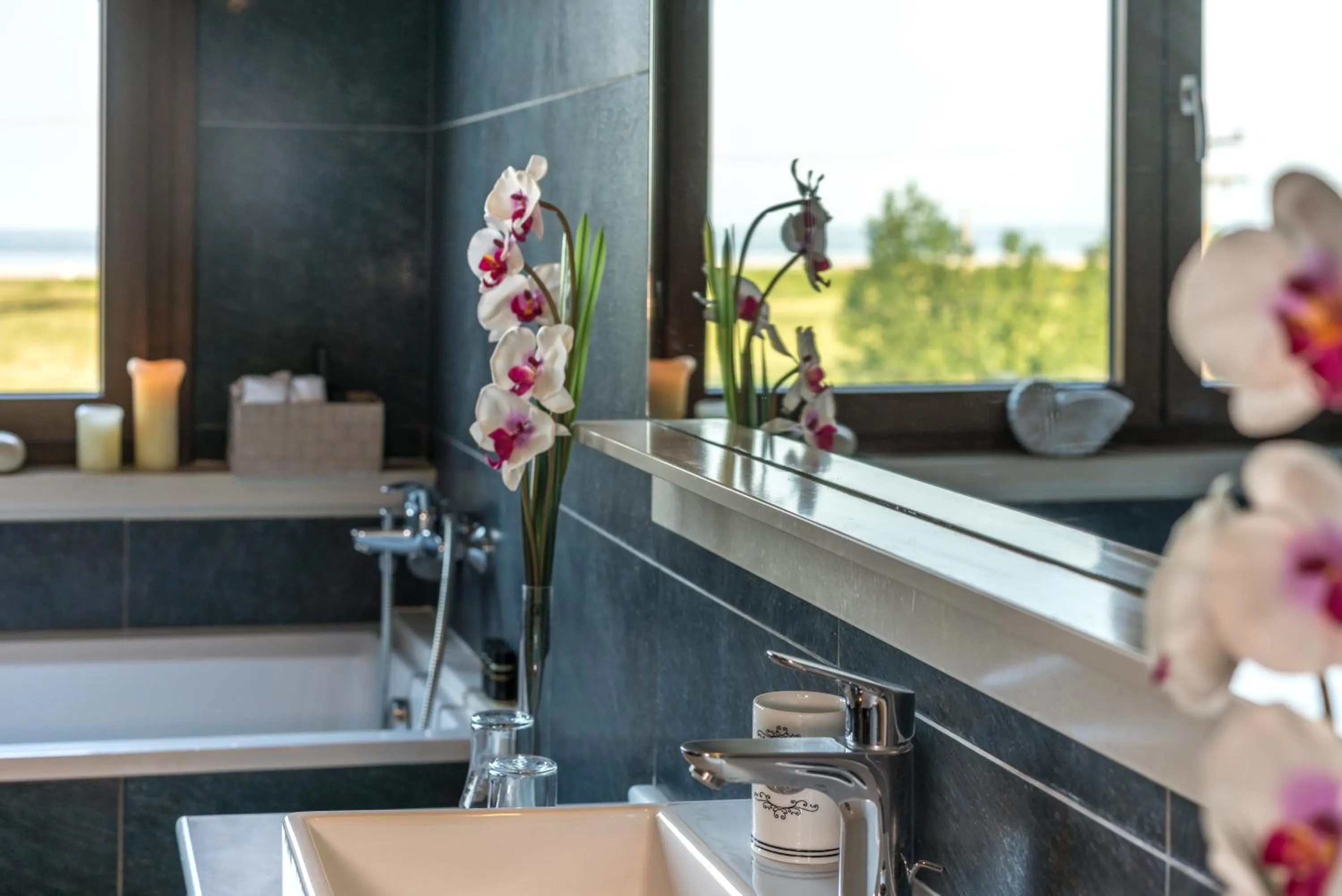 Bath in Cosmopolitan Hotel