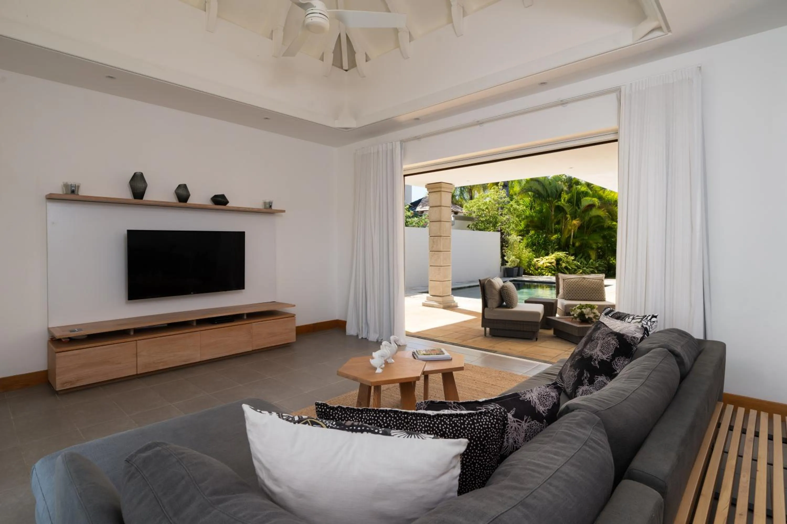 TV and multimedia in Heritage The Villas