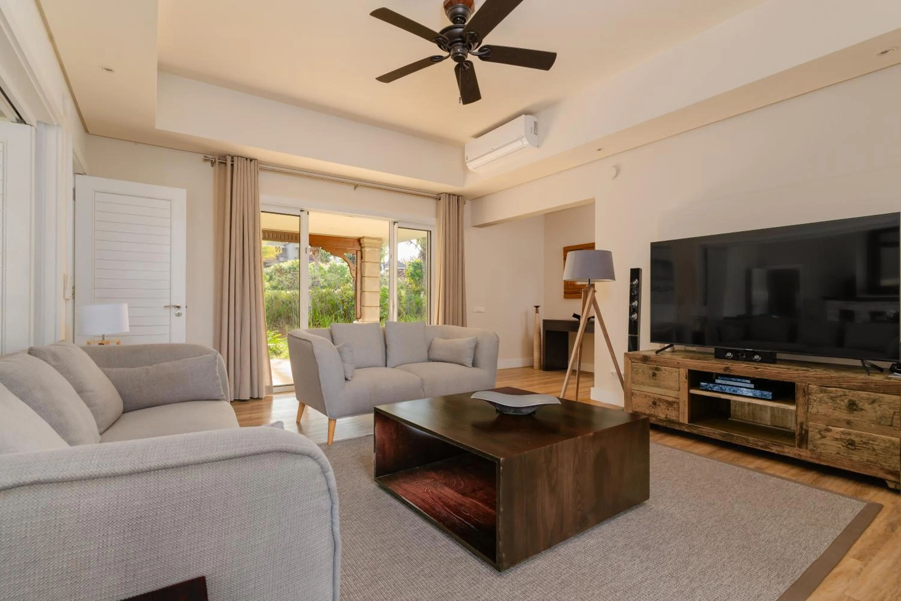 TV and multimedia in Heritage The Villas