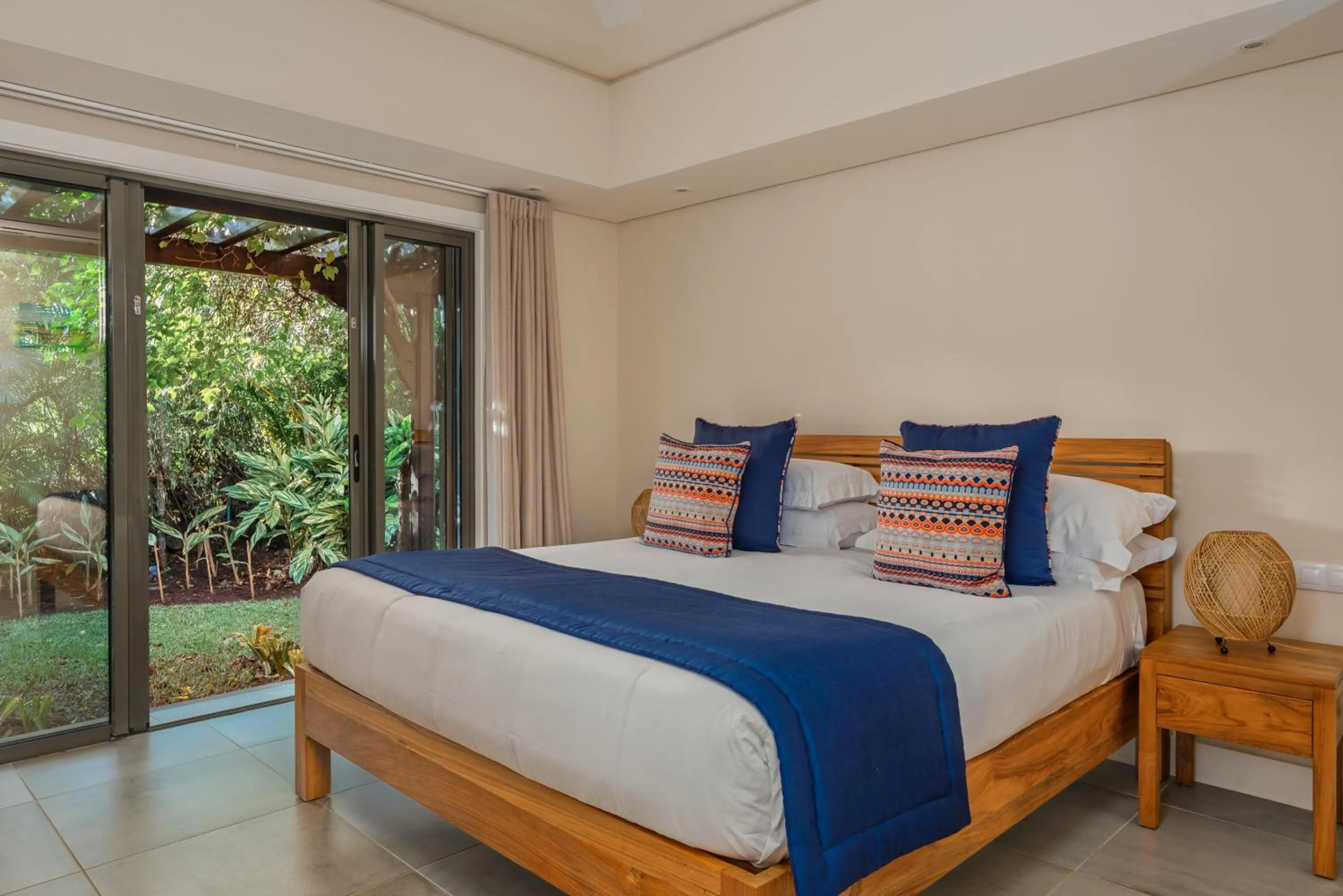 Garden, Bed in Heritage The Villas