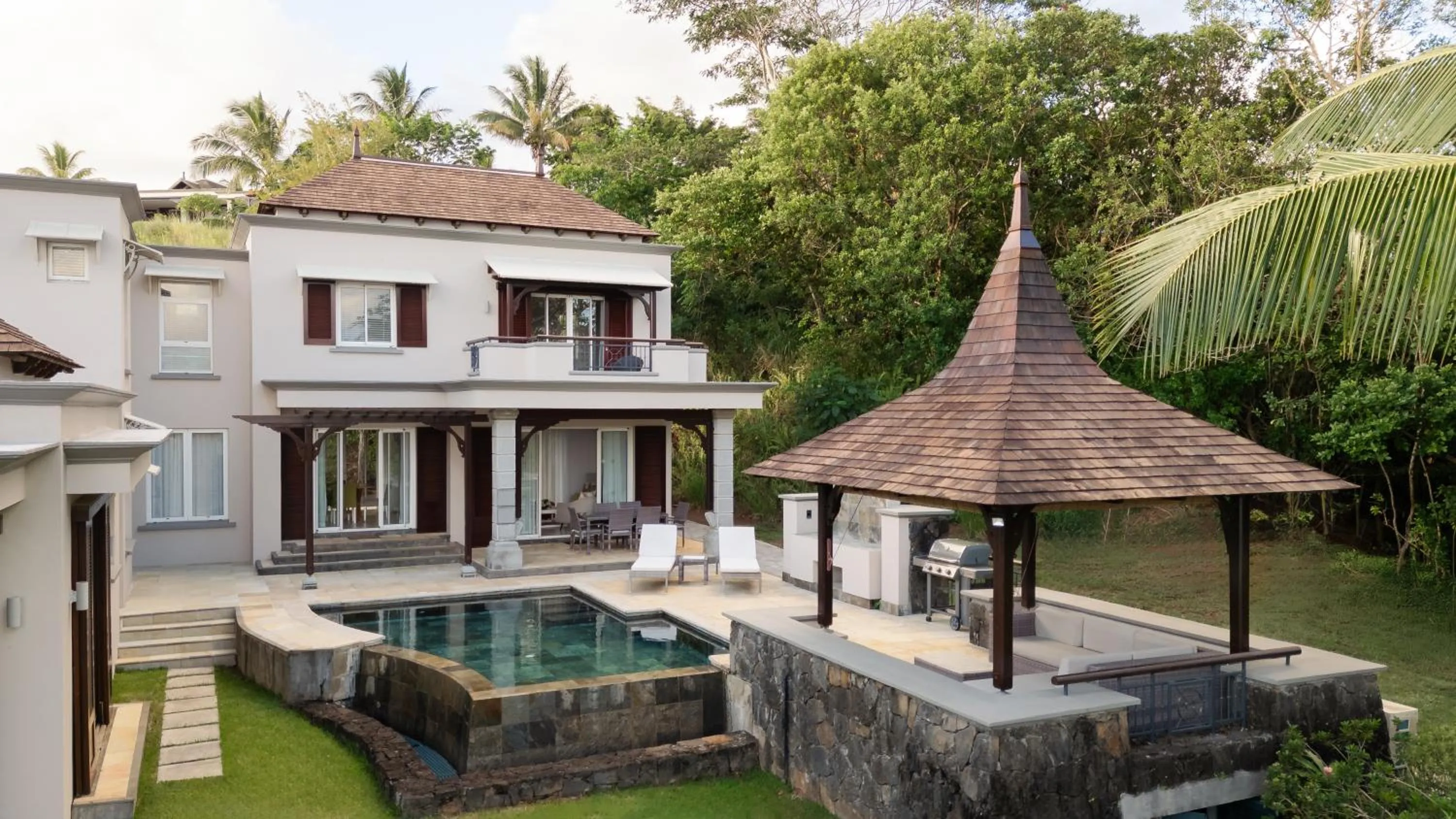 Property building in Heritage The Villas