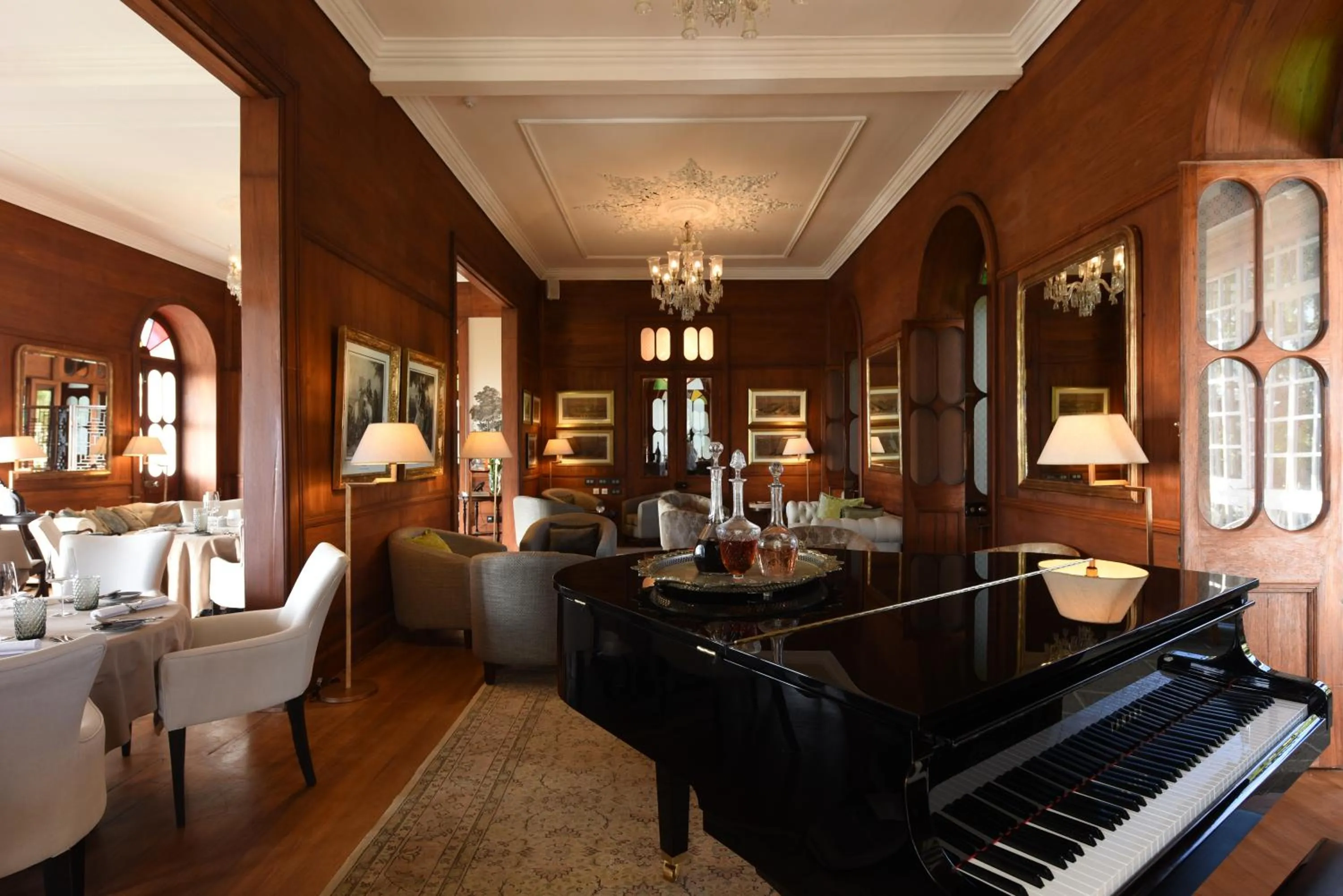 Restaurant/places to eat in Heritage The Villas