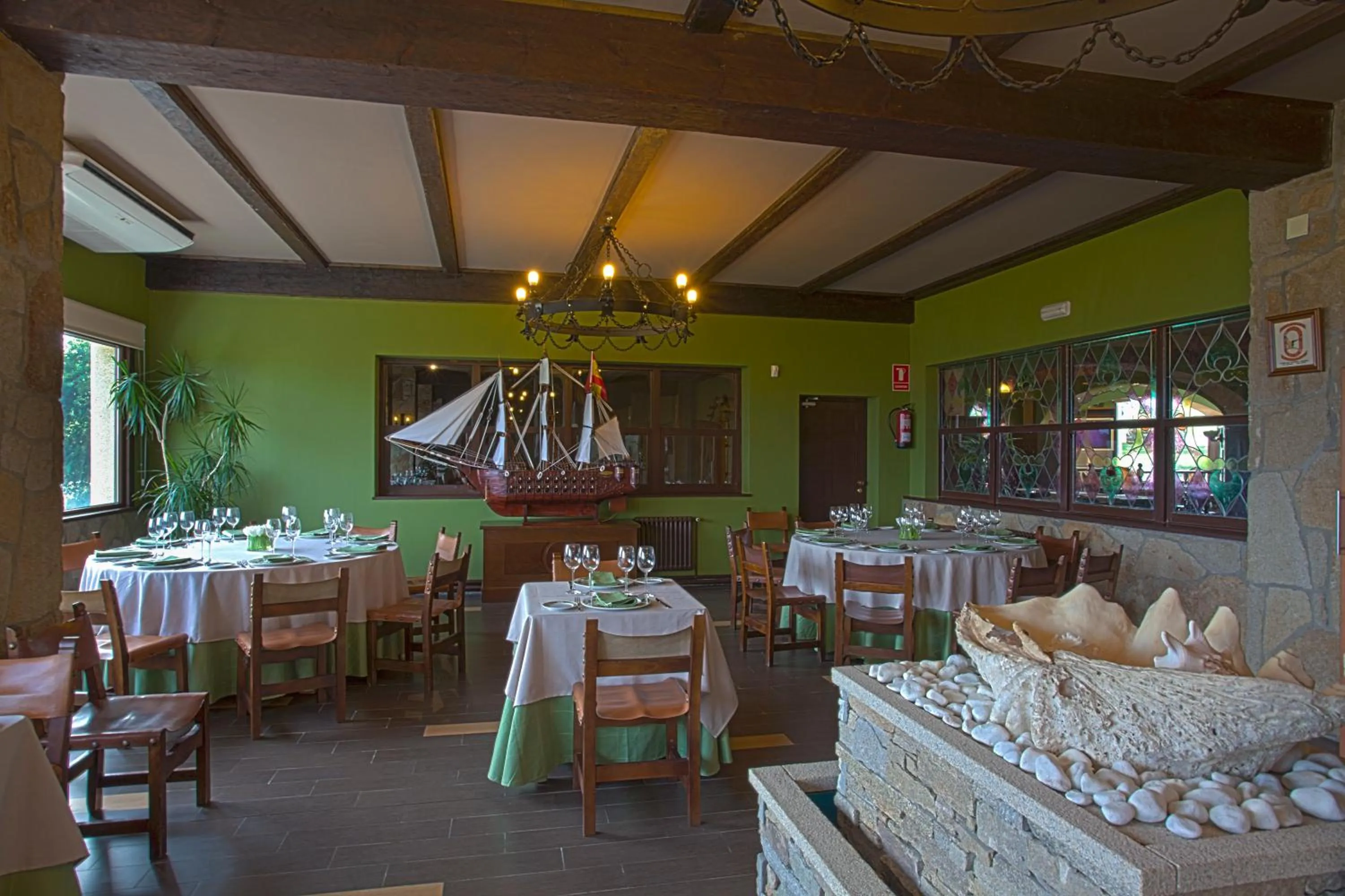 Restaurant/places to eat in Hotel Os Olivos