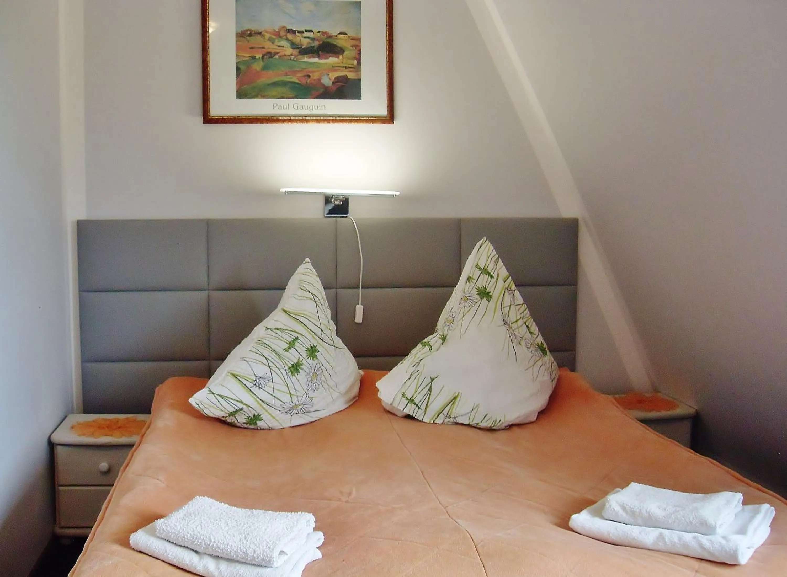 Bed in Willa Cyklada, grill, śniadania, jezioro,przystań,tawerna-200m, park linowy-400m, centrum,aquapark-900m