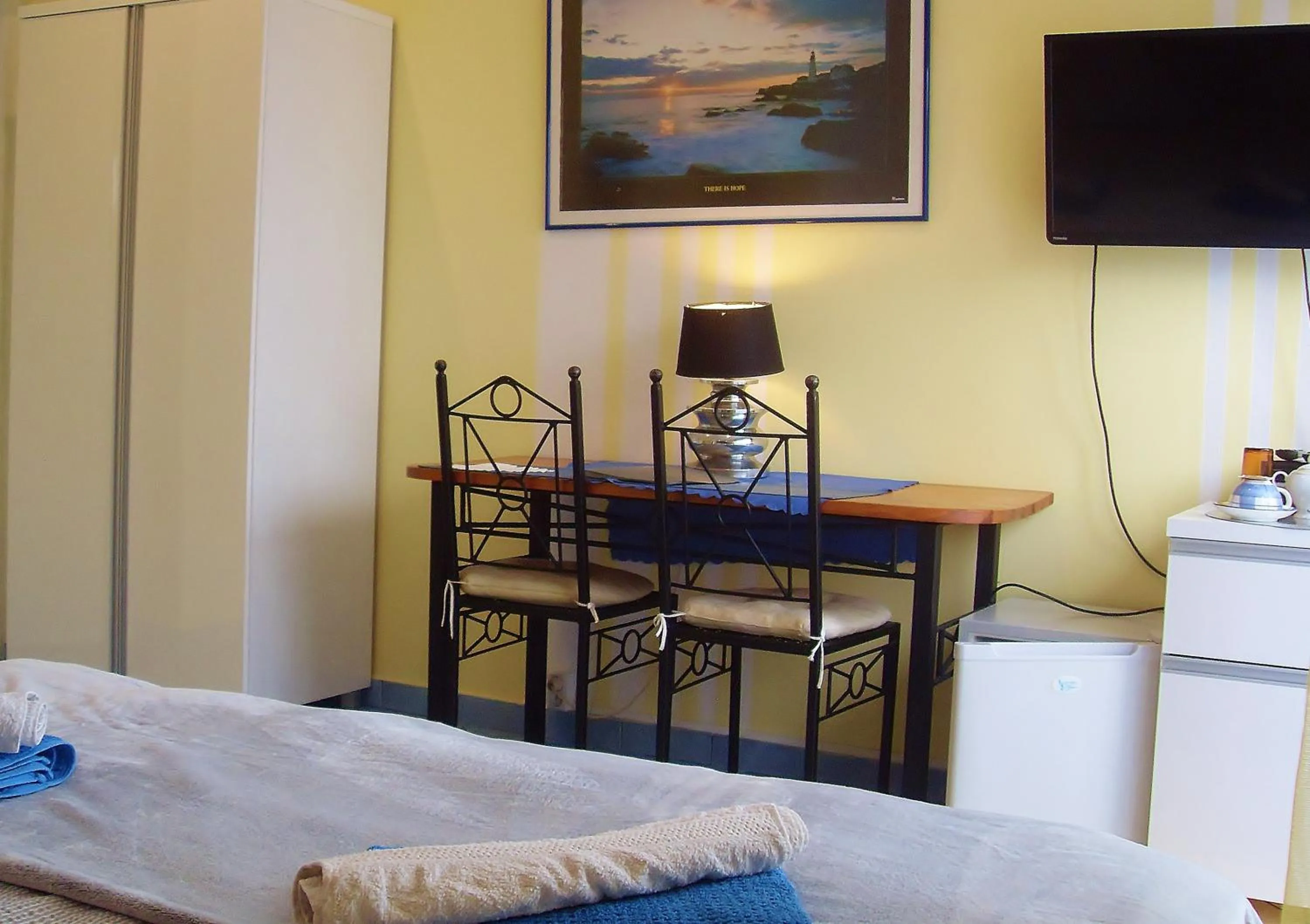 Photo of the whole room, Bed in Willa Cyklada, grill, śniadania, jezioro,przystań,tawerna-200m, park linowy-400m, centrum,aquapark-900m