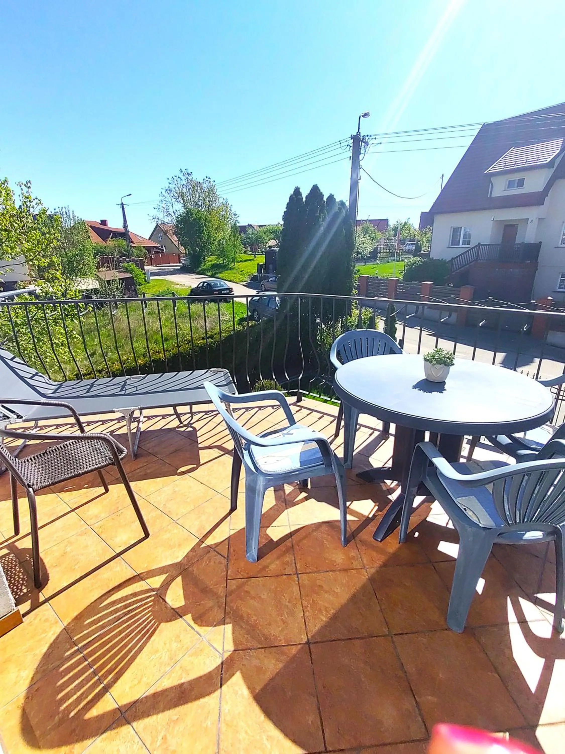 Balcony/Terrace in Willa Cyklada, grill, śniadania, jezioro,przystań,tawerna-200m, park linowy-400m, centrum,aquapark-900m