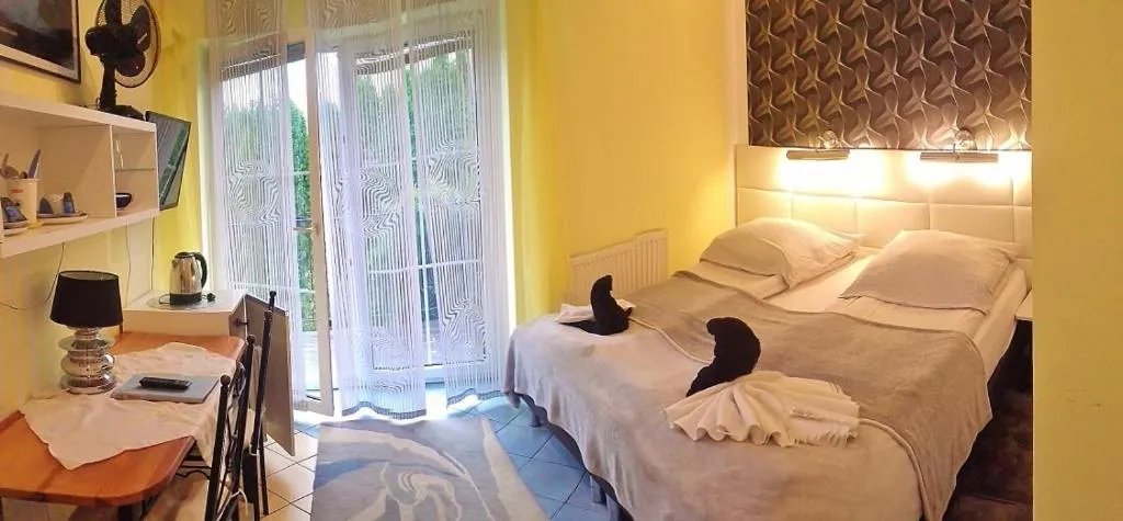 Bed in Willa Cyklada, grill, śniadania, jezioro,przystań,tawerna-200m, park linowy-400m, centrum,aquapark-900m