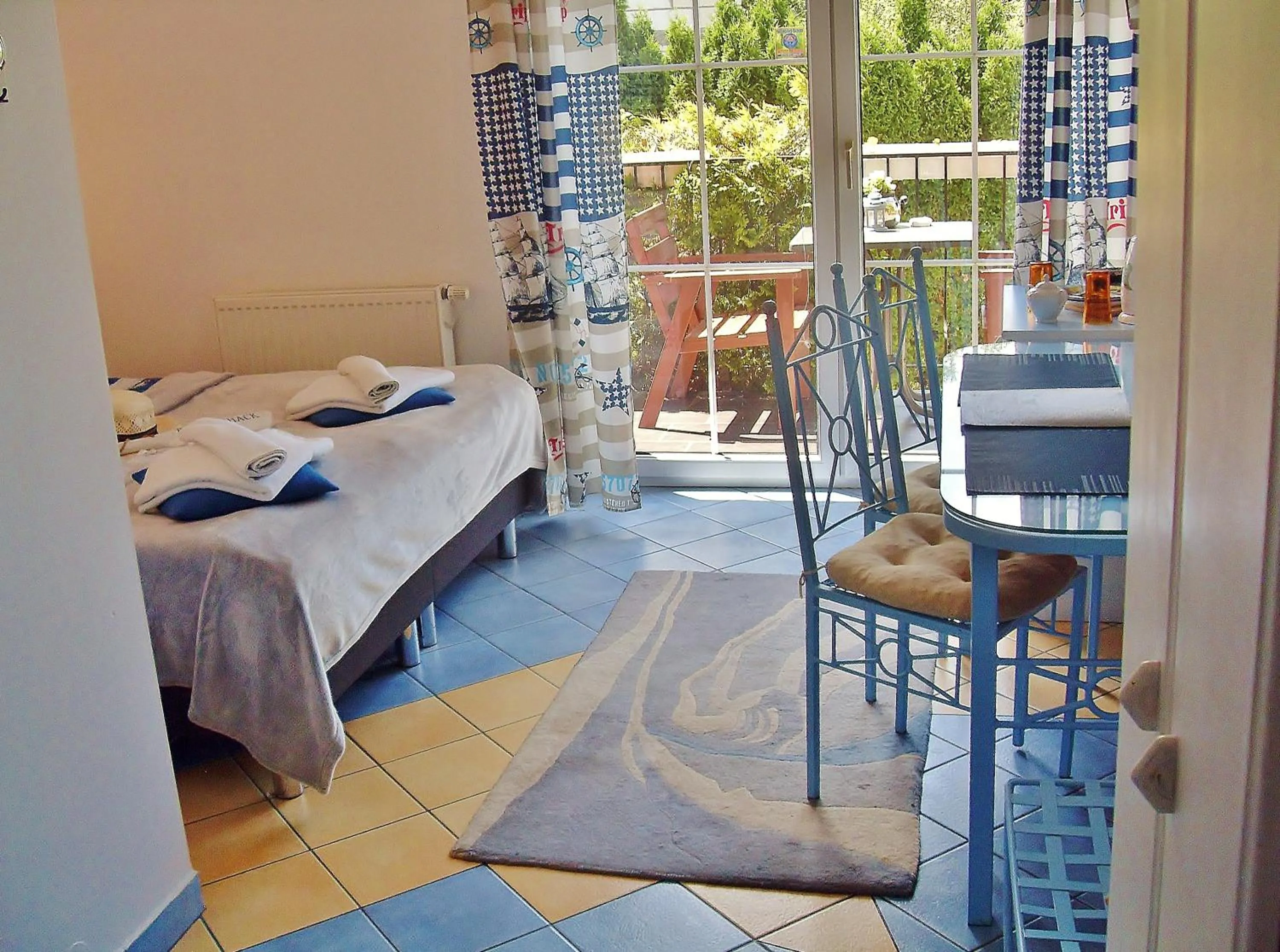 Photo of the whole room, Bed in Willa Cyklada, grill, śniadania, jezioro,przystań,tawerna-200m, park linowy-400m, centrum,aquapark-900m