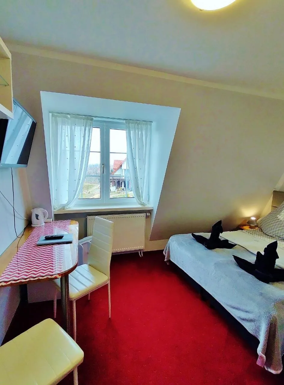 Photo of the whole room, Bed in Willa Cyklada, grill, śniadania, jezioro,przystań,tawerna-200m, park linowy-400m, centrum,aquapark-900m