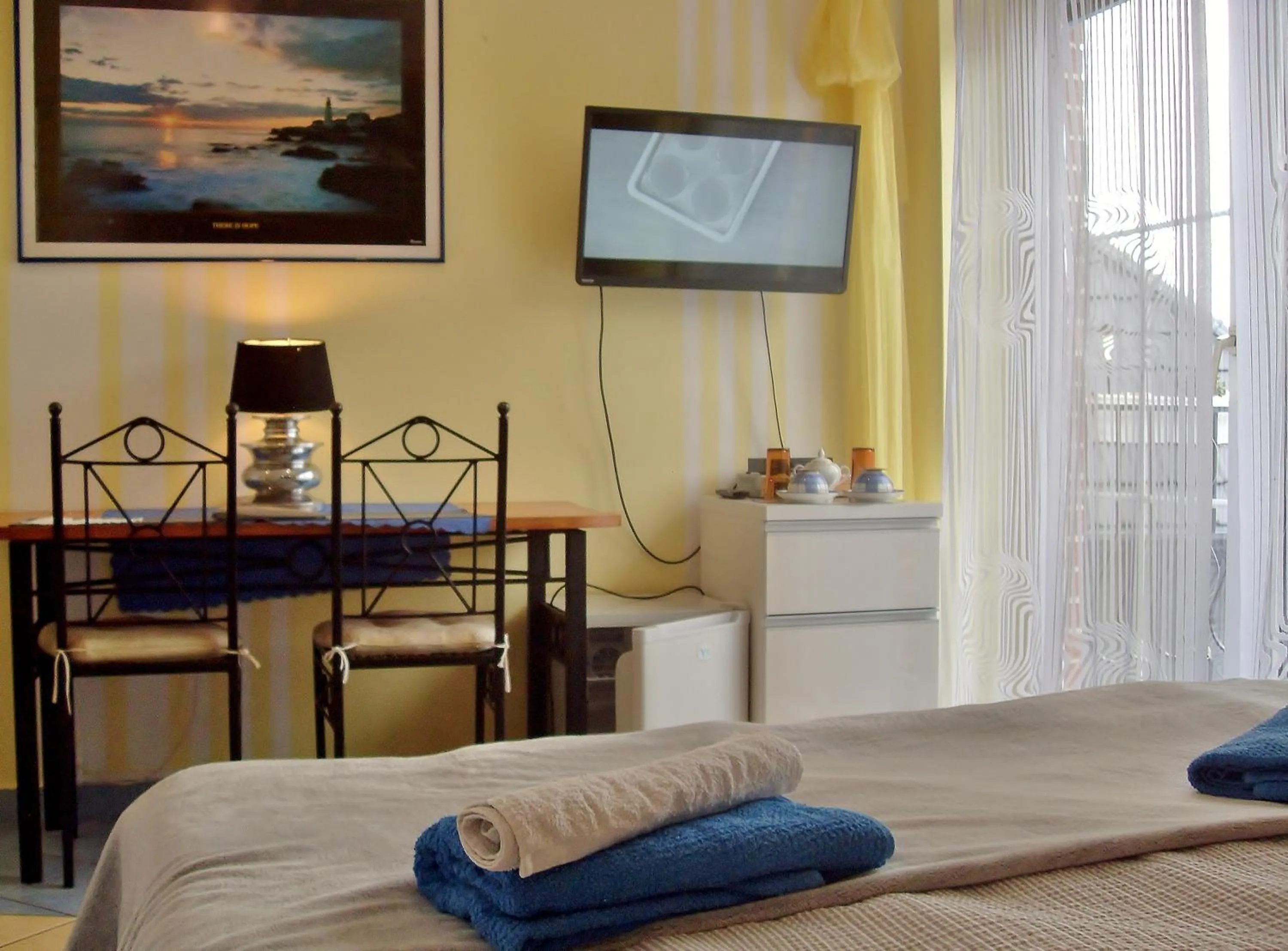 Food and drinks, Bed in Willa Cyklada, grill, śniadania, jezioro,przystań,tawerna-200m, park linowy-400m, centrum,aquapark-900m