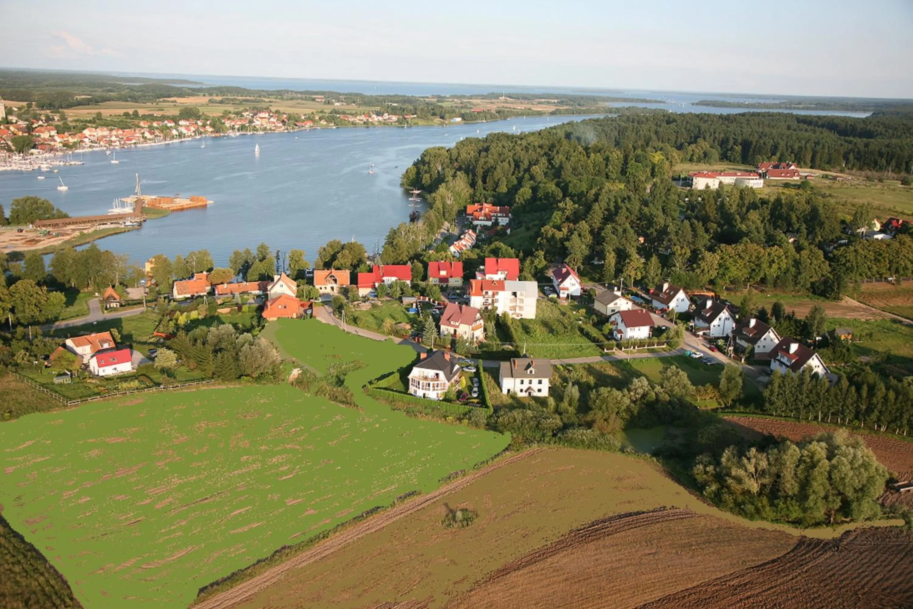 Bird's eye view in Willa Cyklada, grill, śniadania, jezioro,przystań,tawerna-200m, park linowy-400m, centrum,aquapark-900m