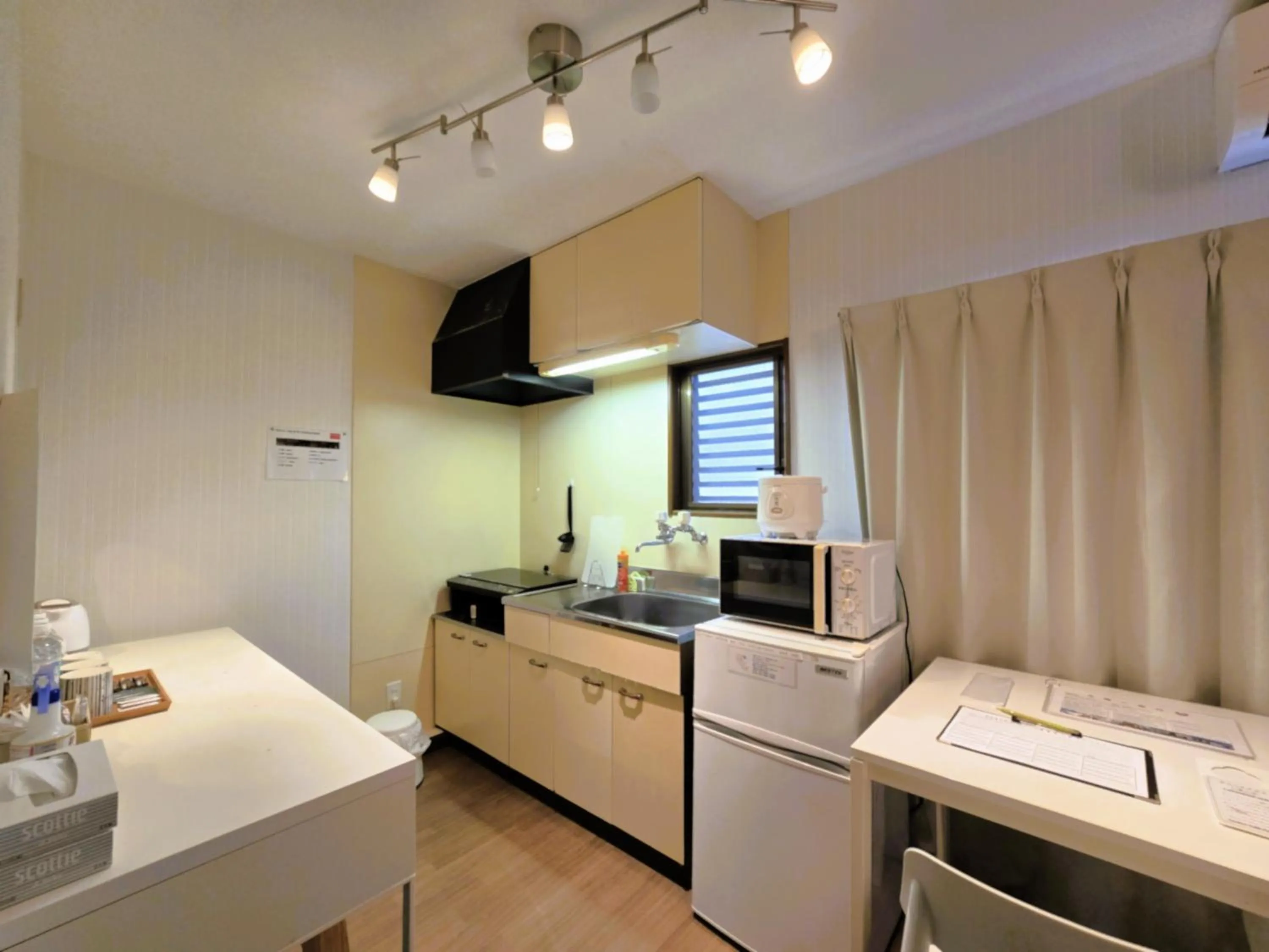 Photo of the whole room in Comfort CUBE PHOENIX Beppu (やよいビル)